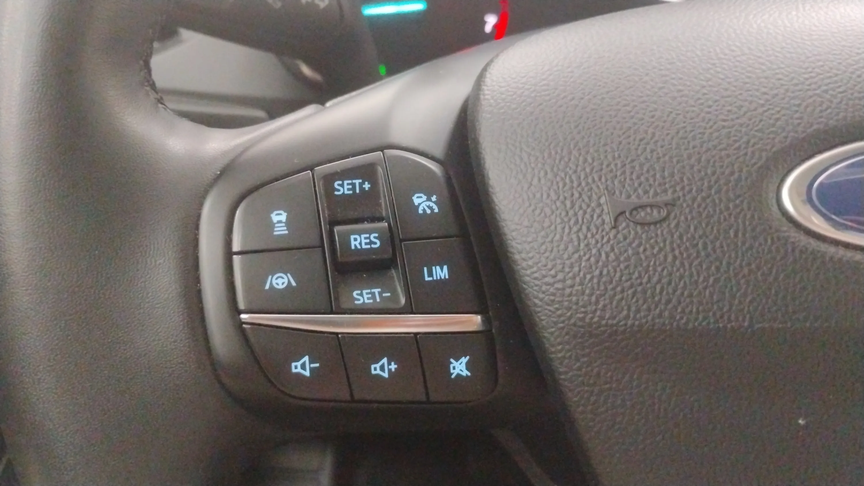 Ford Focus 1.0 EcoBoost MHEV Active Des. SIP - foto 21