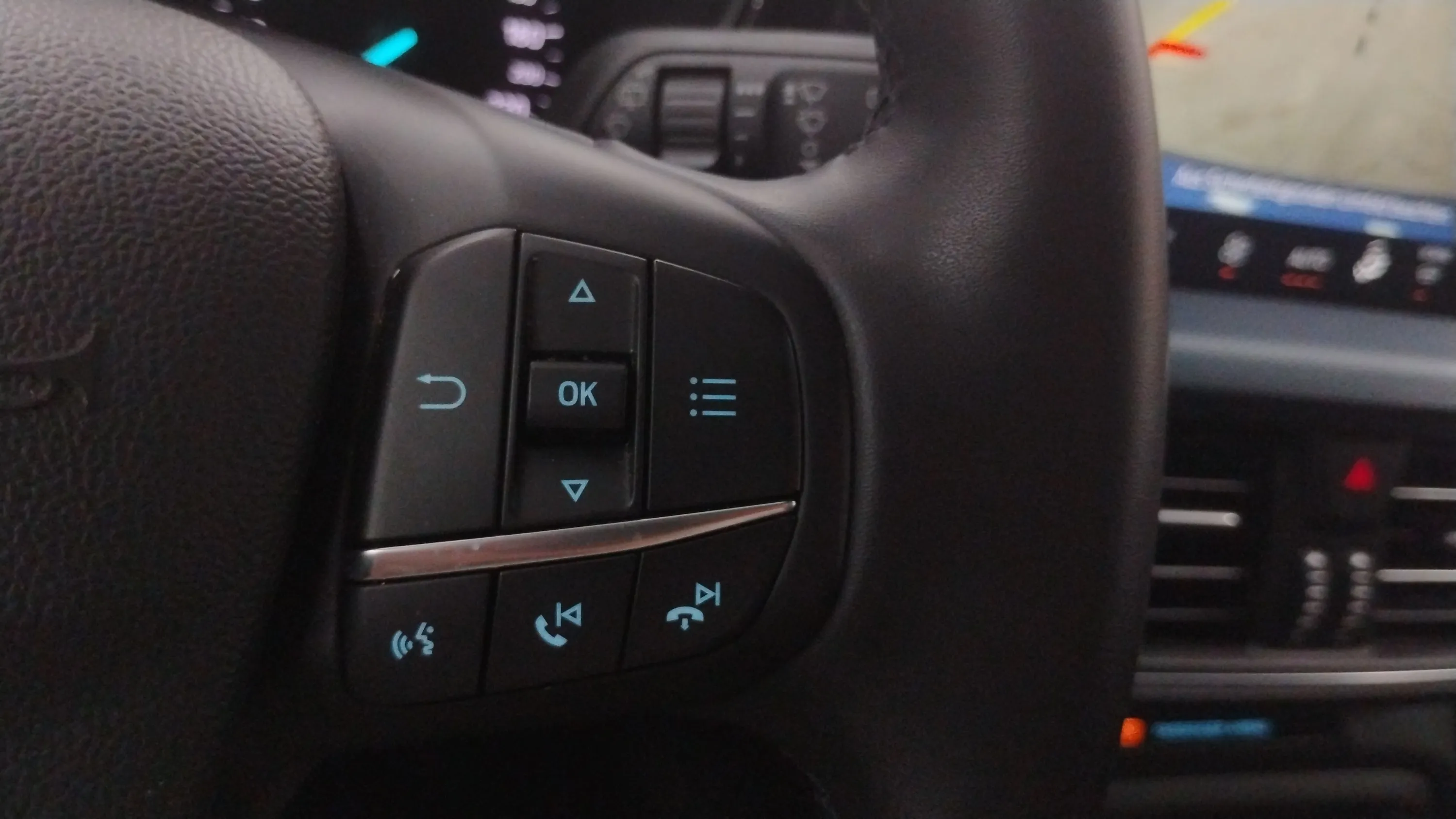 Ford Focus 1.0 EcoBoost MHEV Active Des. SIP - foto 20