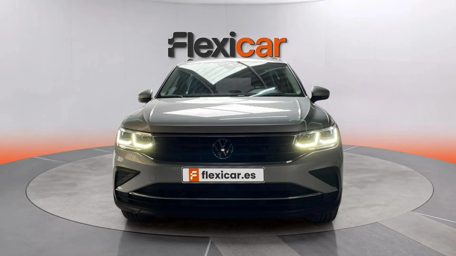 Volkswagen Tiguan Urban Sport 2.0 TDI - foto 2