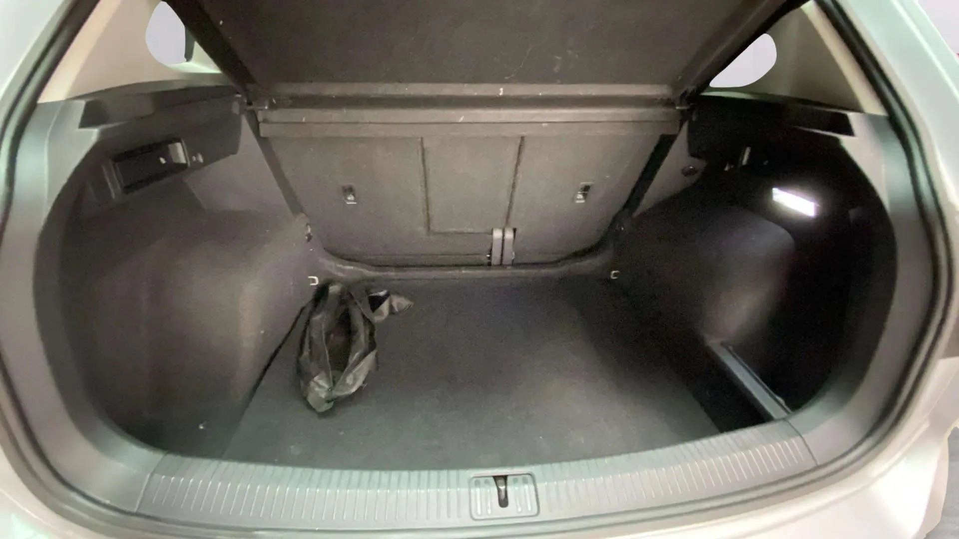 Volkswagen Tiguan Urban Sport 2.0 TDI - foto 11