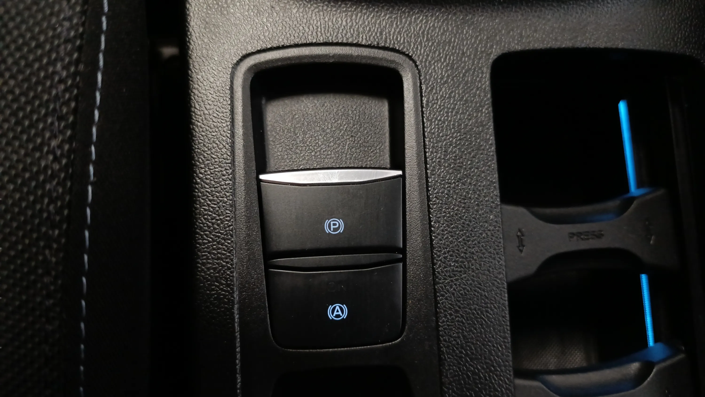 Ford Focus 1.0 EcoBoost MHEV Active Des. SIP - foto 27