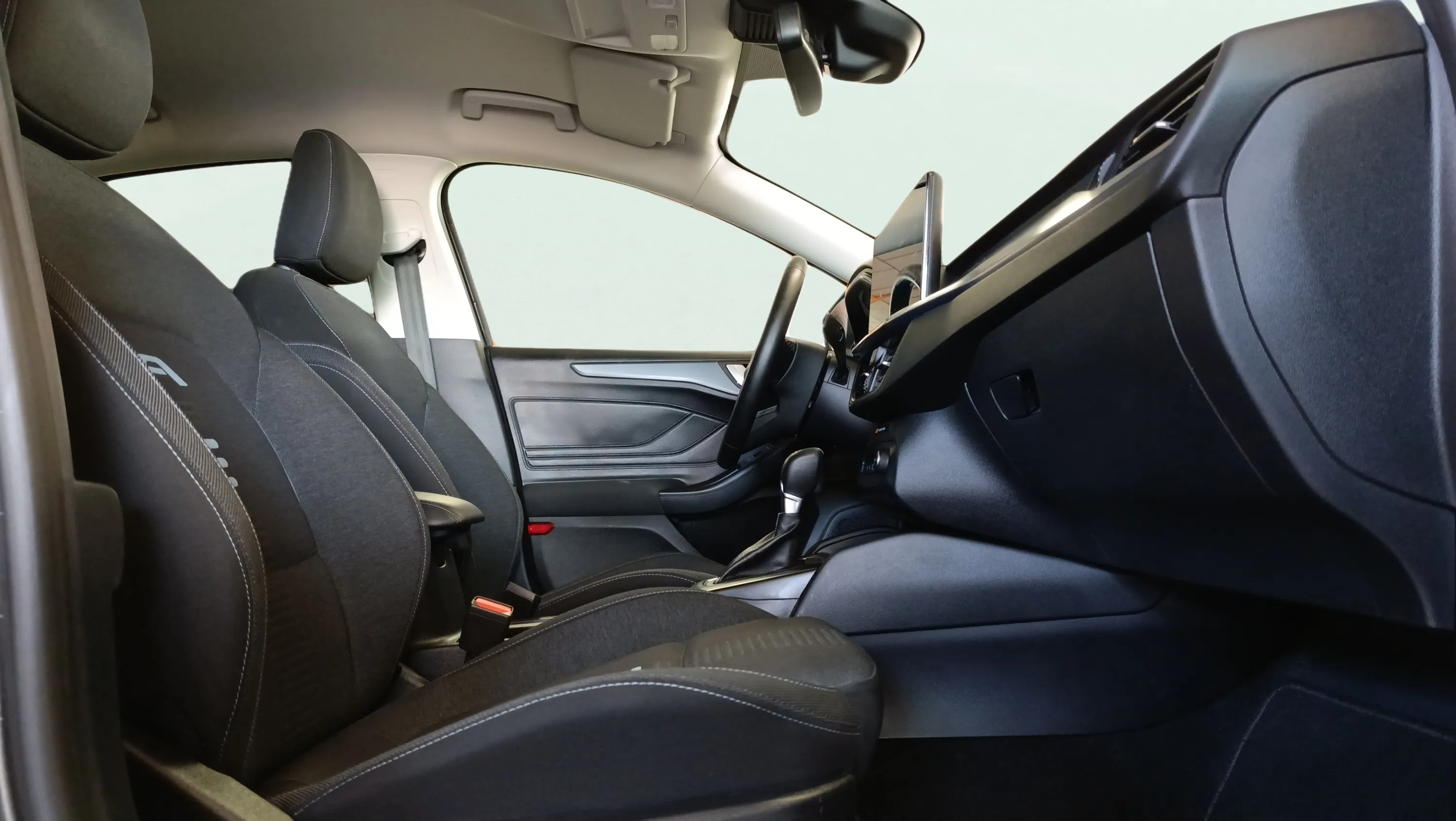Ford Focus 1.0 EcoBoost MHEV Active Des. SIP - foto 30