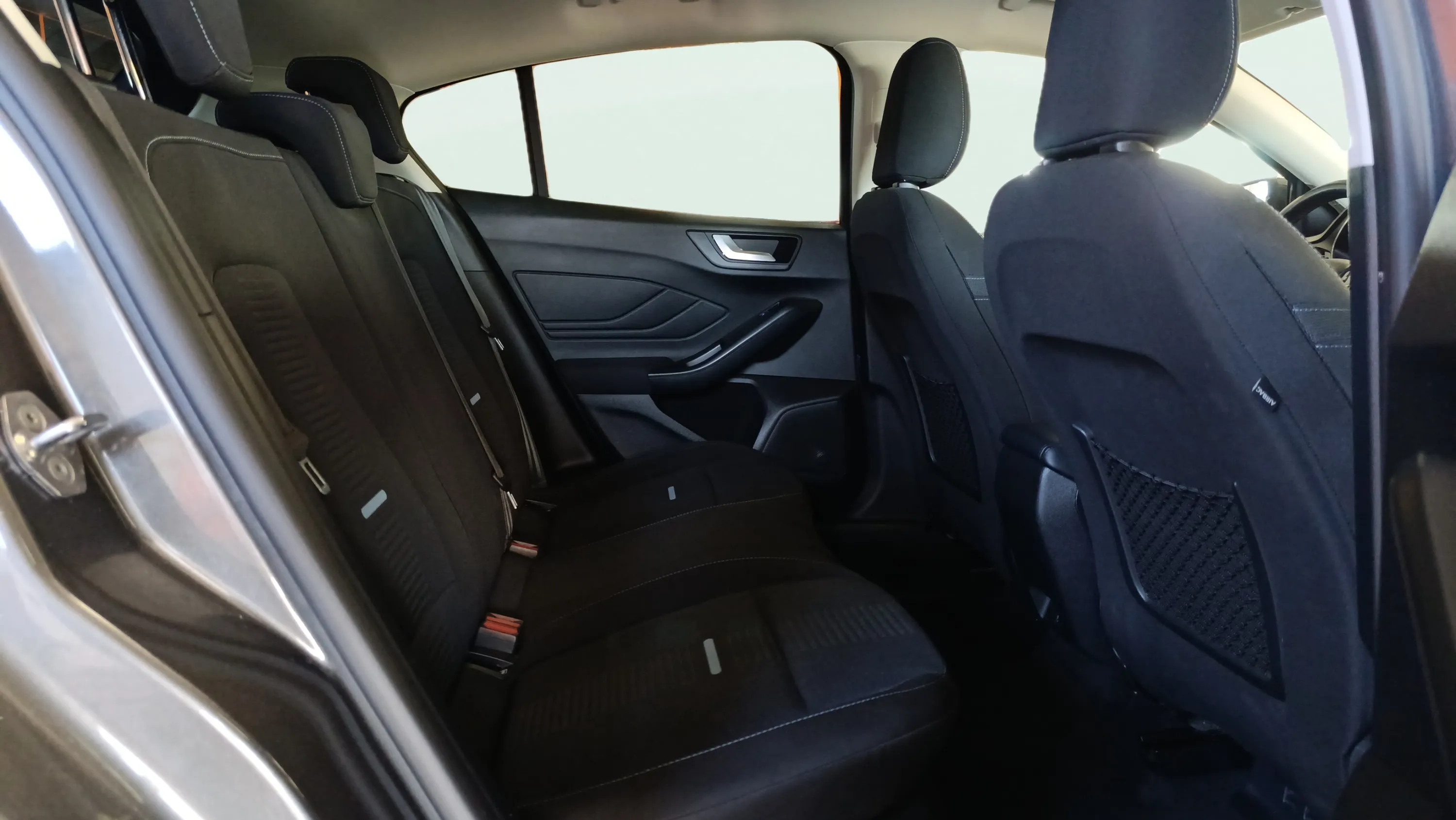 Ford Focus 1.0 EcoBoost MHEV Active Des. SIP - foto 32