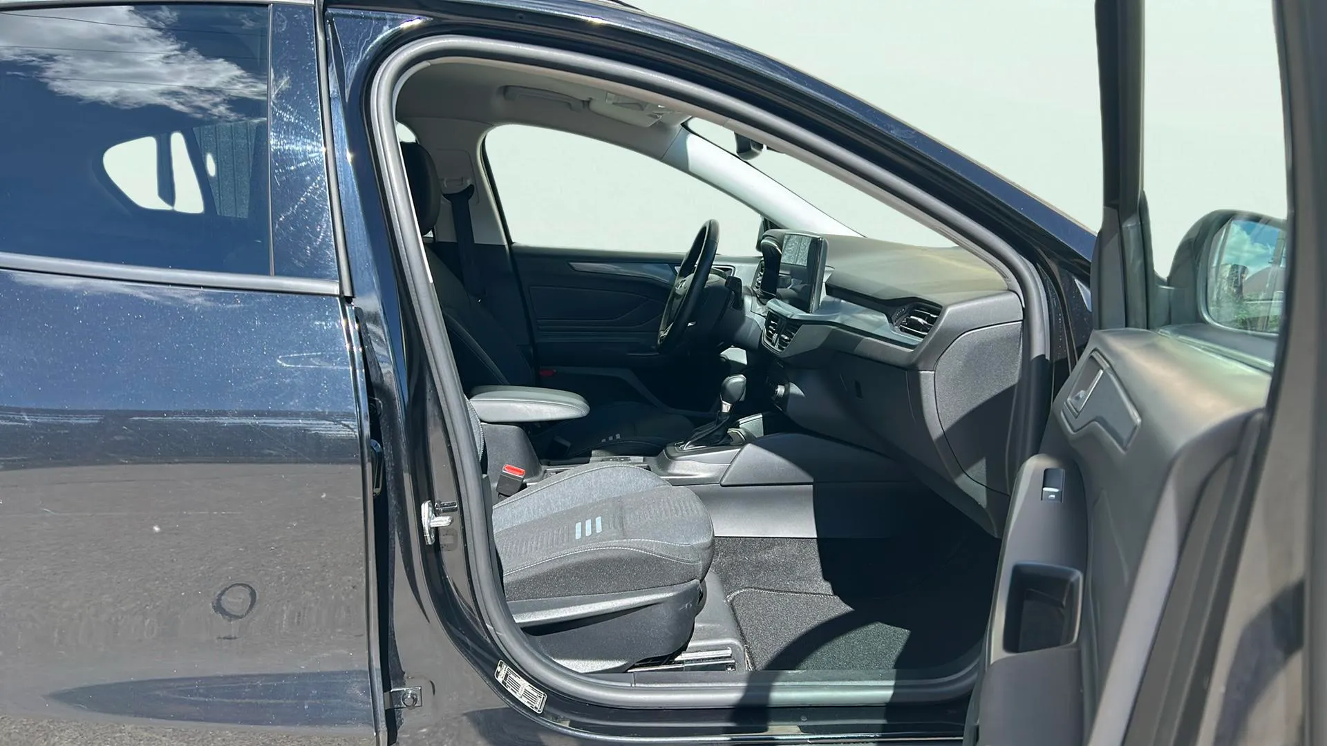 Ford Focus 1.0 Ecob. MHEV Active Des. SIP - foto 24