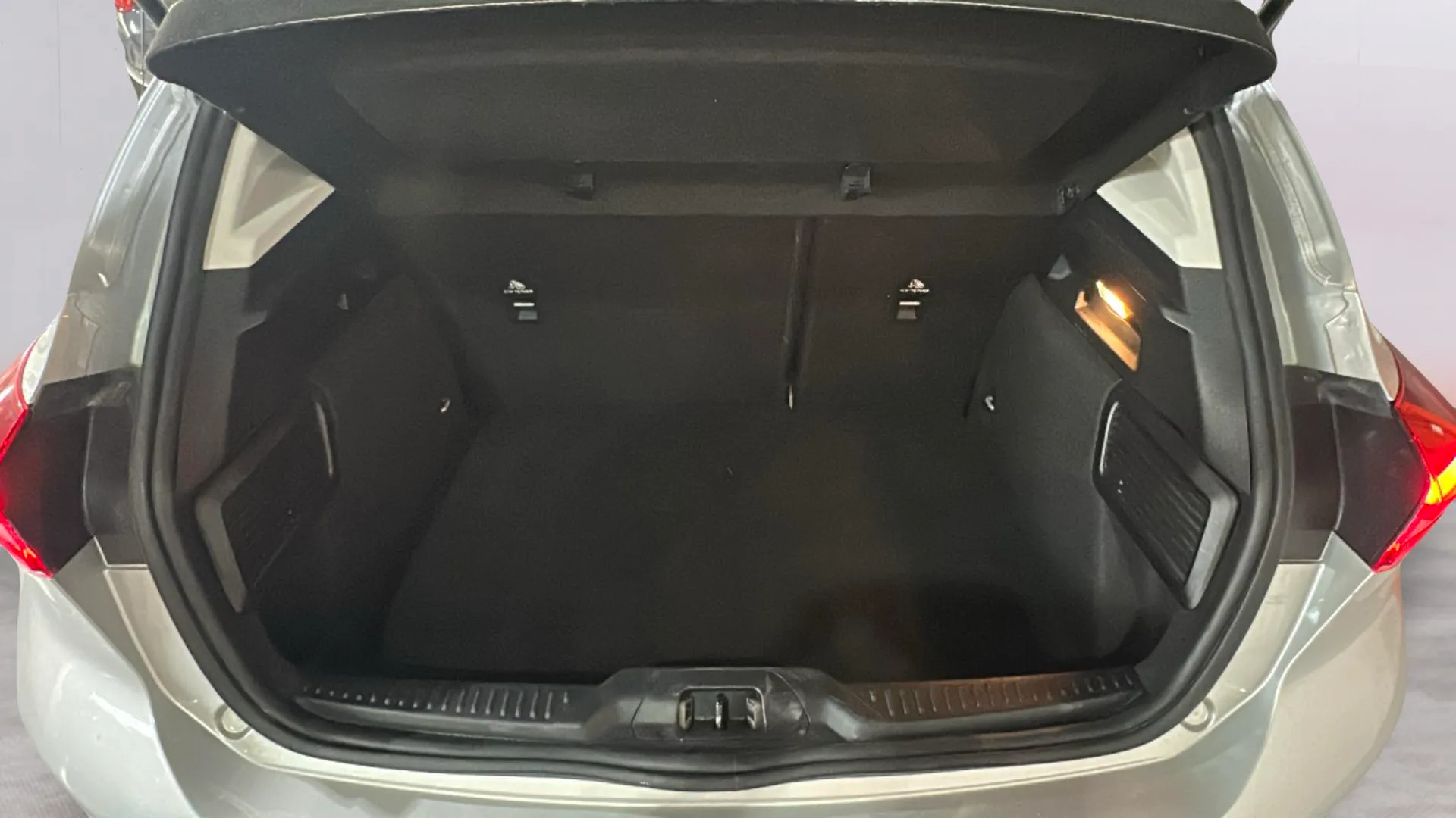 Ford Focus 1.0 EcoBoost MHEV Active Des. SIP - foto 23
