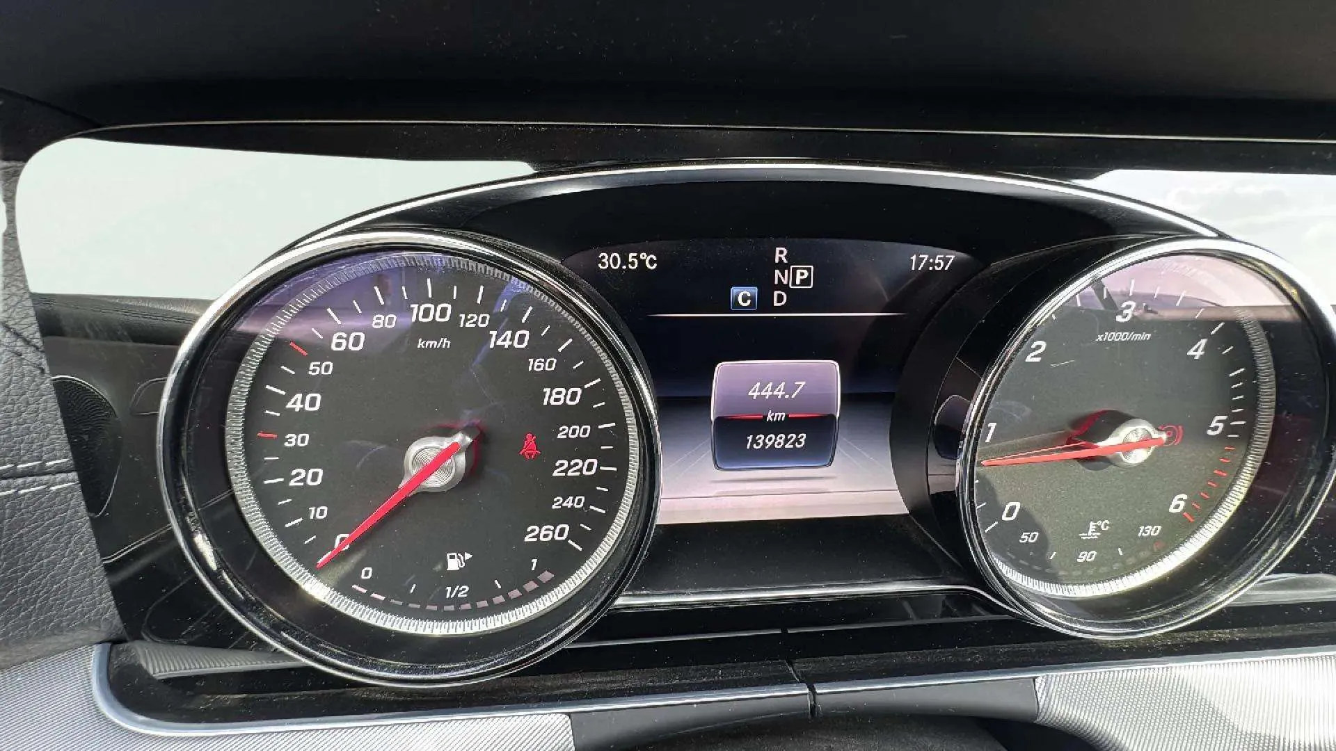 Mercedes-Benz Clase E Coupé E 220 d - foto 11