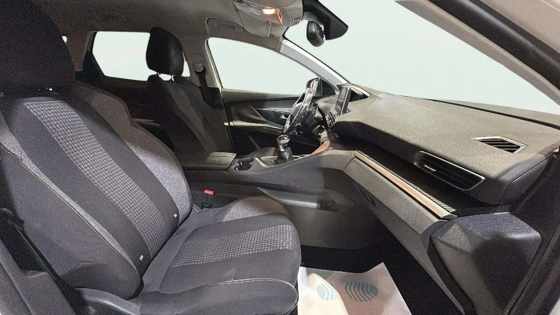 Peugeot 3008 1.2 PureTech Allure - foto 18