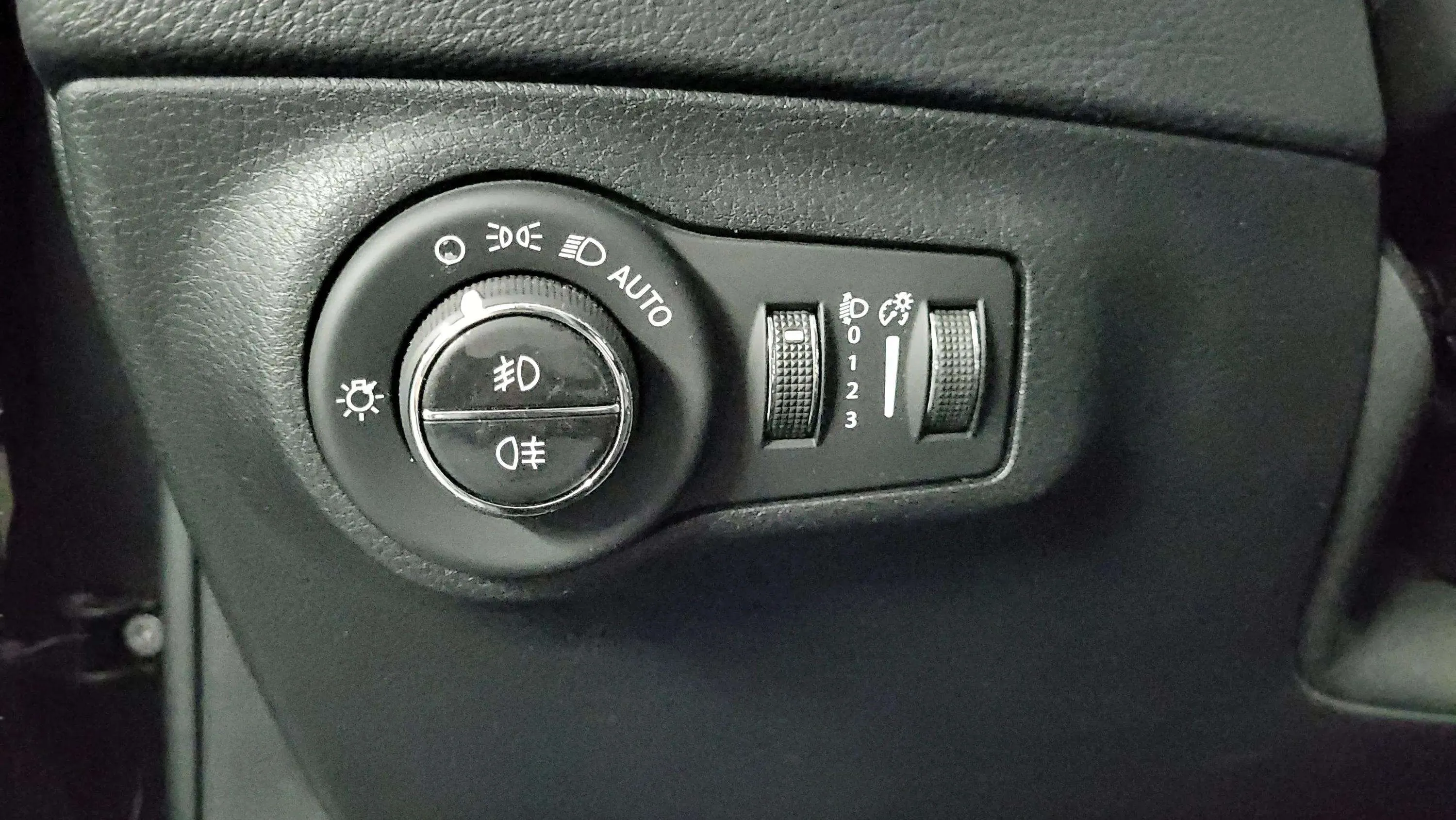 Jeep Compass 1.4 Mair Longitude 4x2 - foto 16