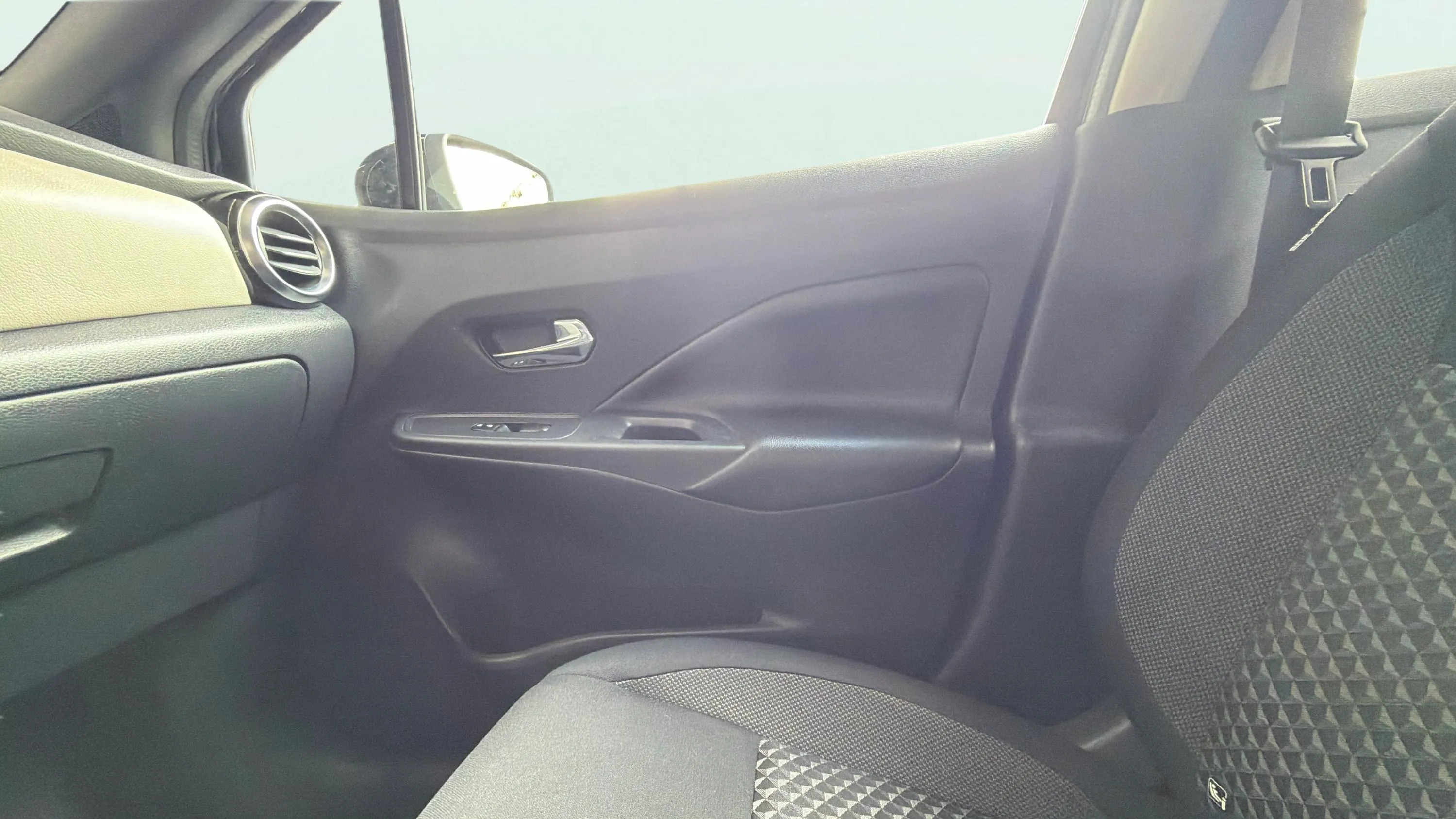Nissan Micra IG-T E6D N-Connecta - foto 29