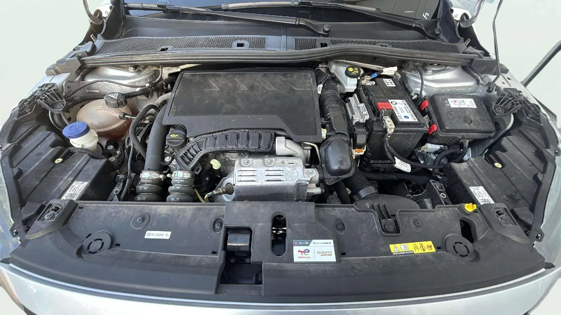 Opel Corsa 1.2T XHL Edition - foto 18