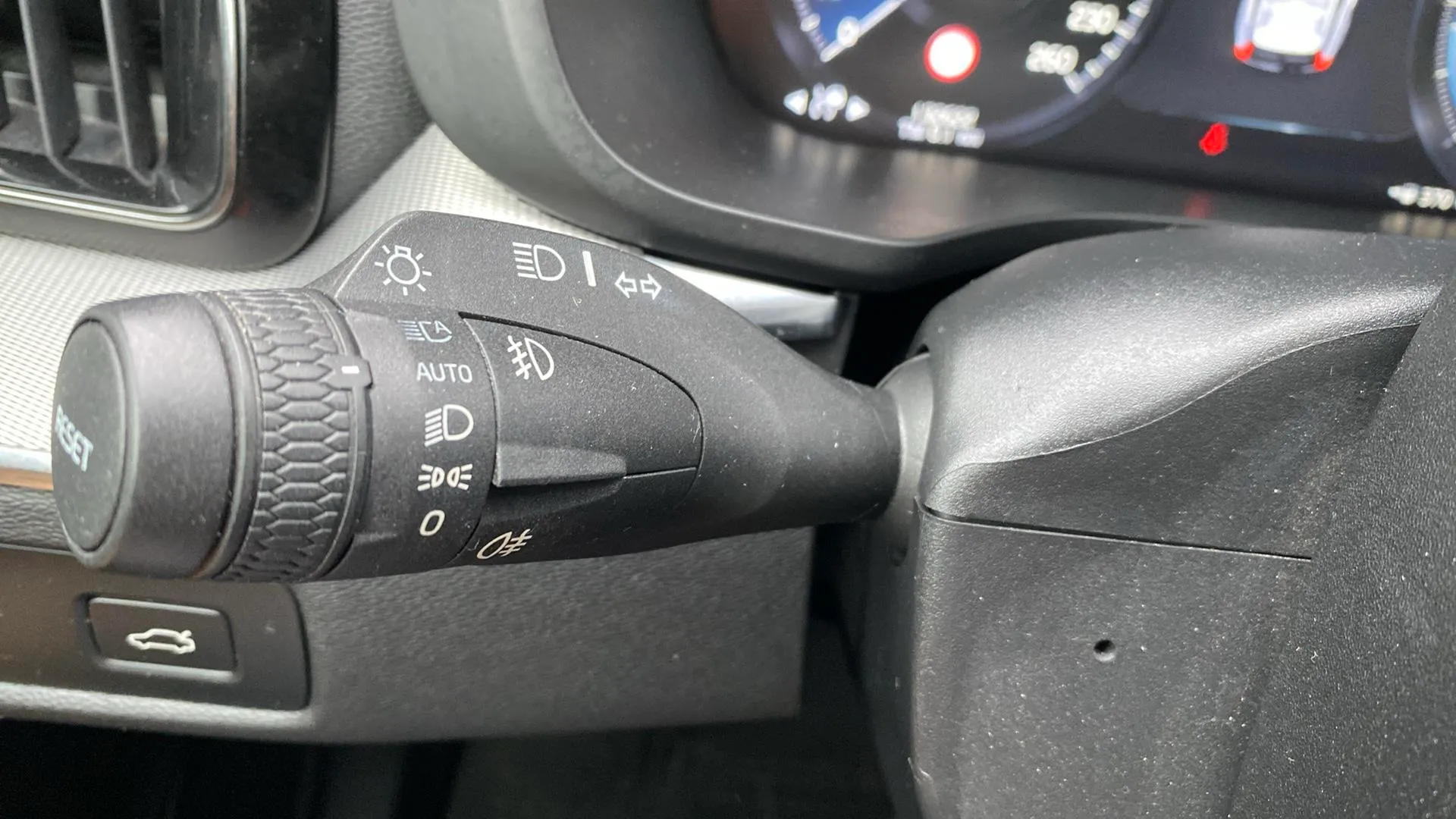 Volvo XC60 2.0 D4 AWD Inscription - foto 21