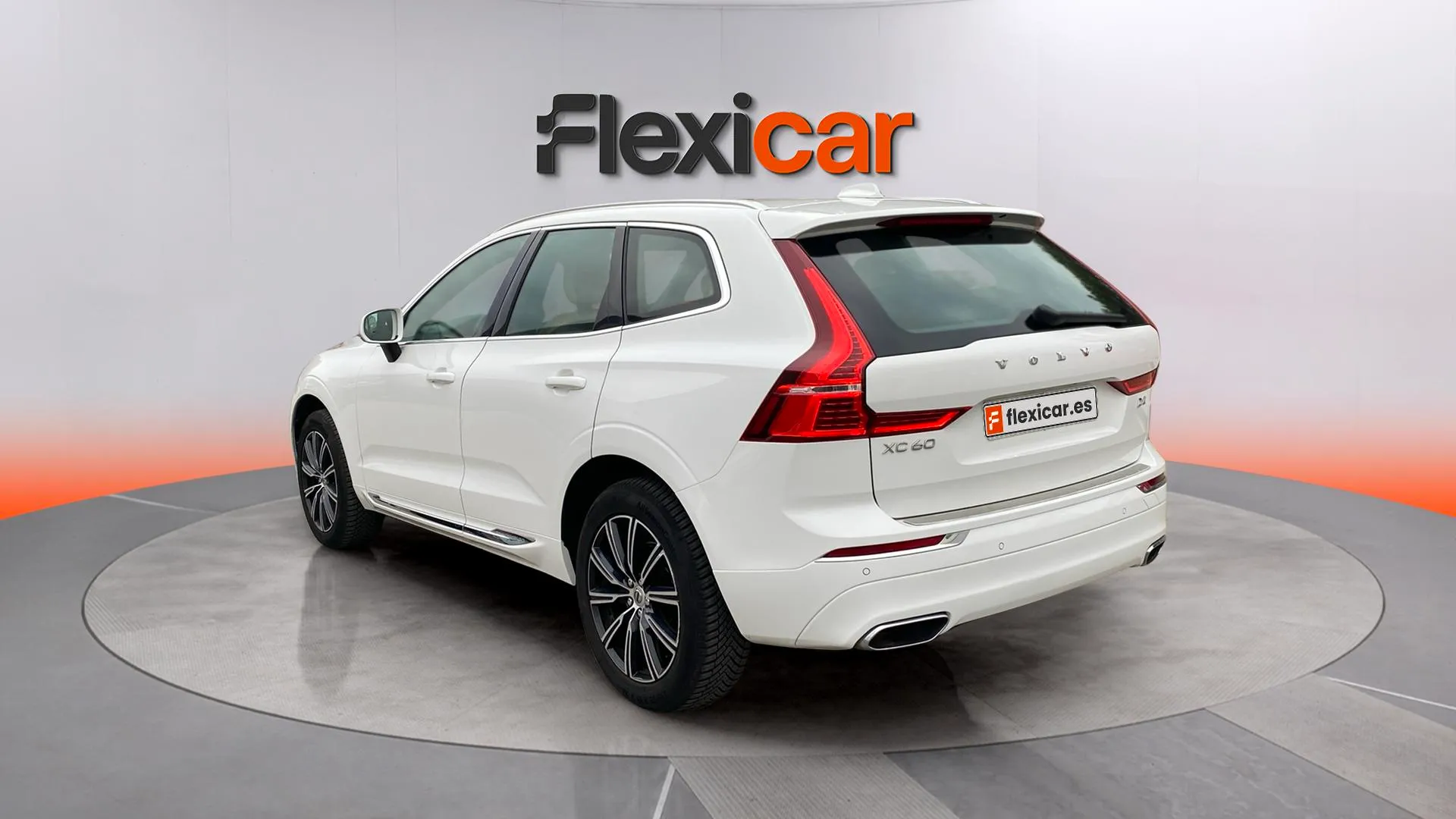 Volvo XC60 2.0 D4 AWD Inscription - foto 4