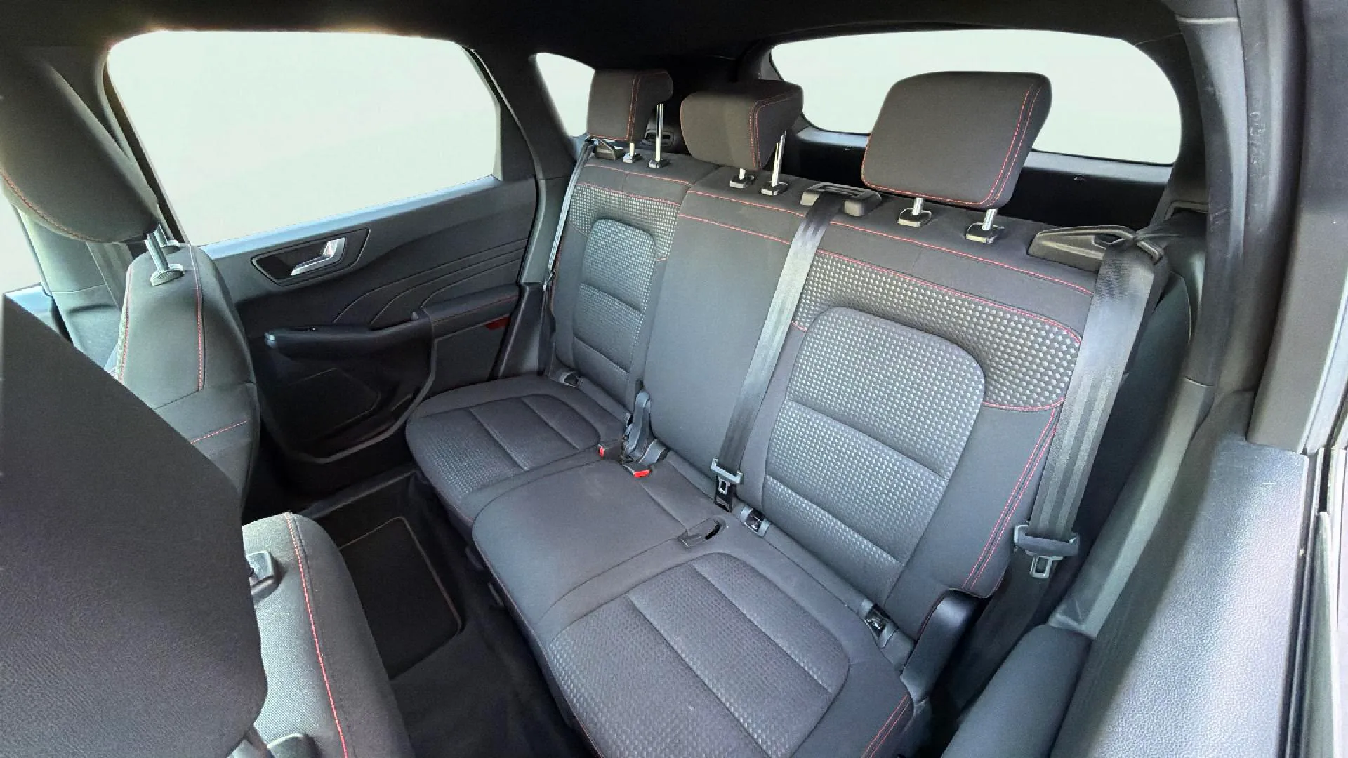 Ford Kuga ST-Line 1.5 EcoBlue - foto 11