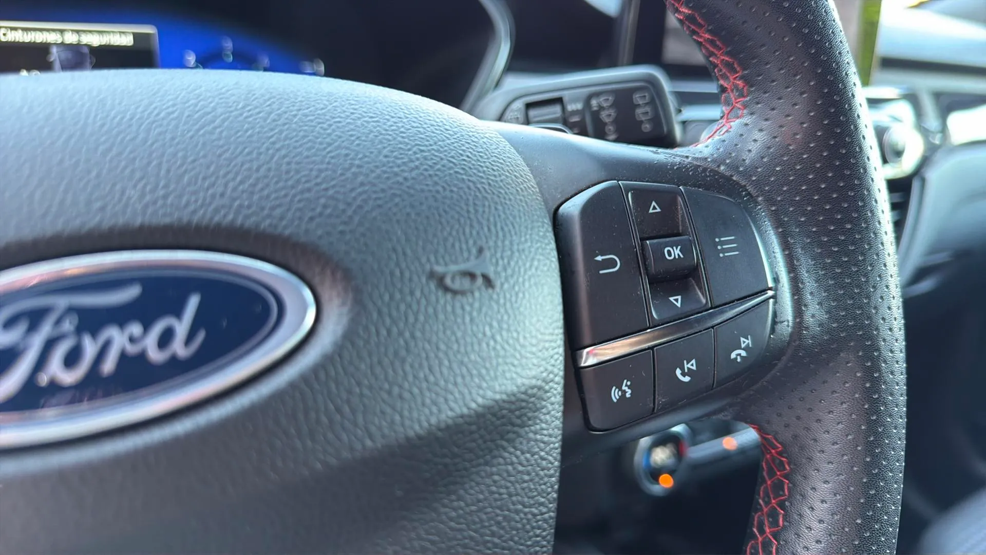 Ford Kuga ST-Line 1.5 EcoBlue - foto 23