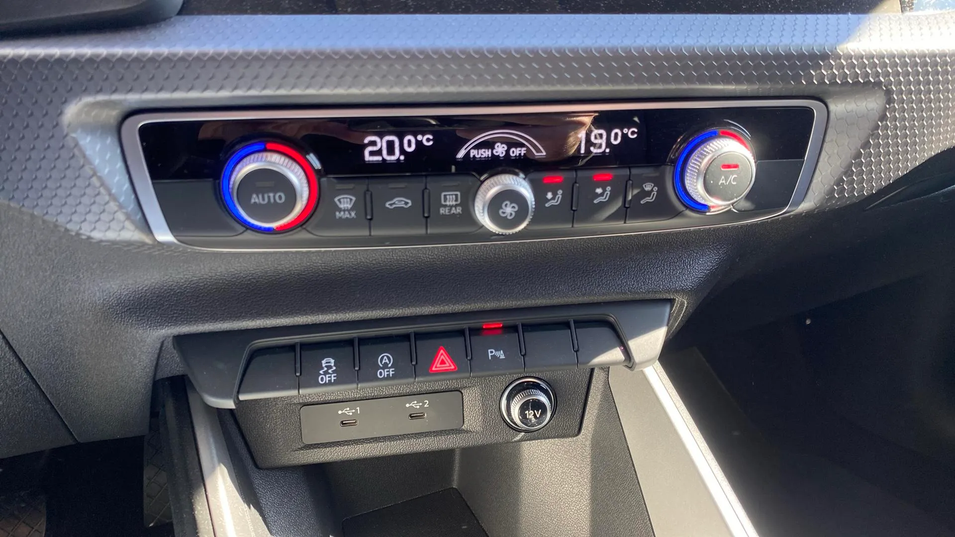 Audi A1 Sportback Adrenalin 30 TFSI - foto 25