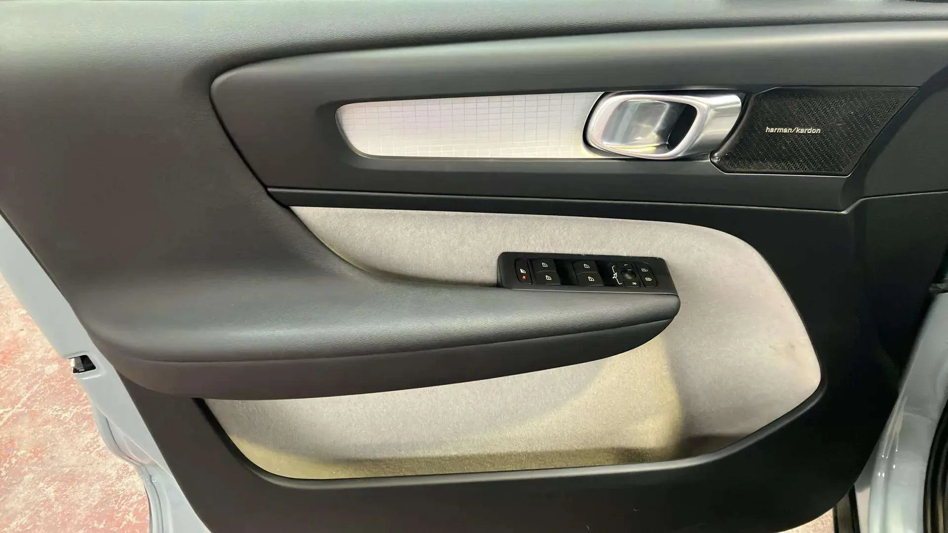 Volvo XC40 2.0 D3 AWD Inscription - foto 11