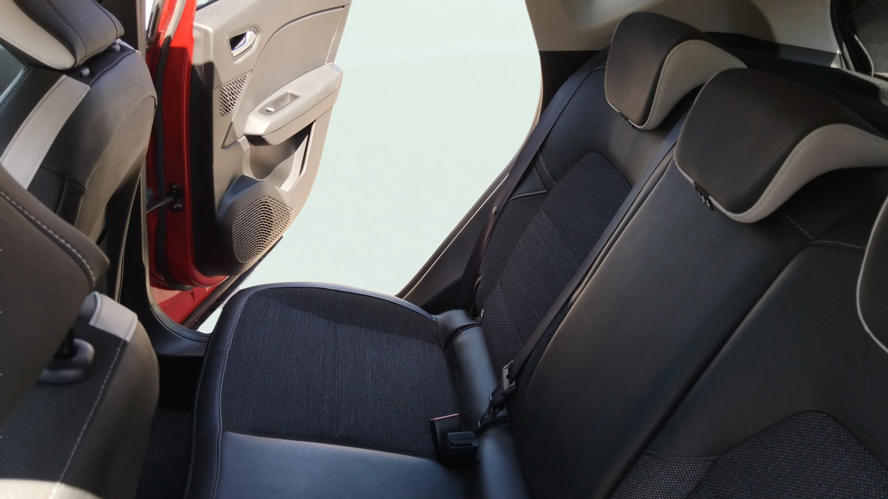 Renault Captur techno TCe - foto 17