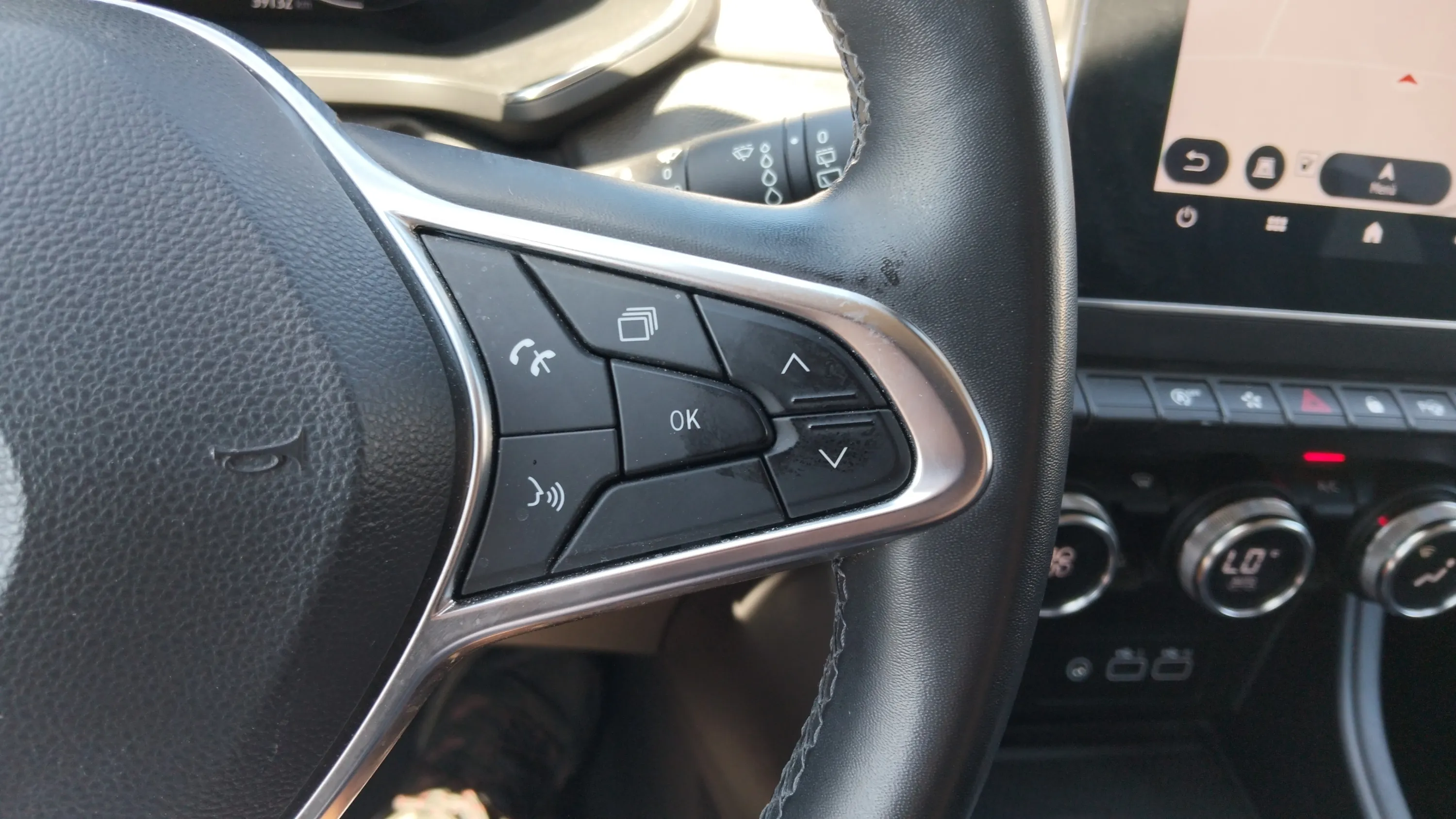 Renault Captur techno TCe - foto 25