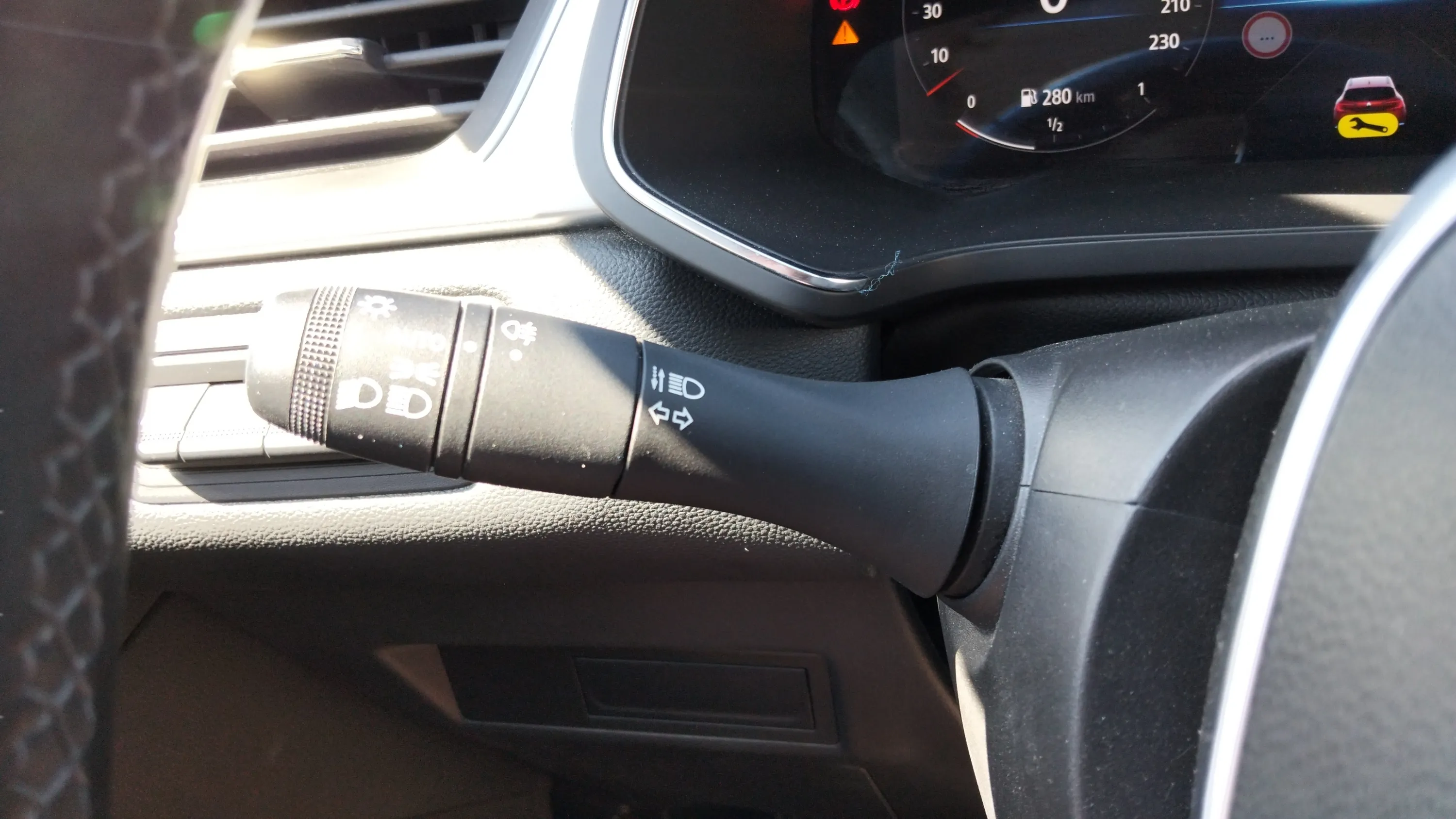 Renault Captur techno TCe - foto 27