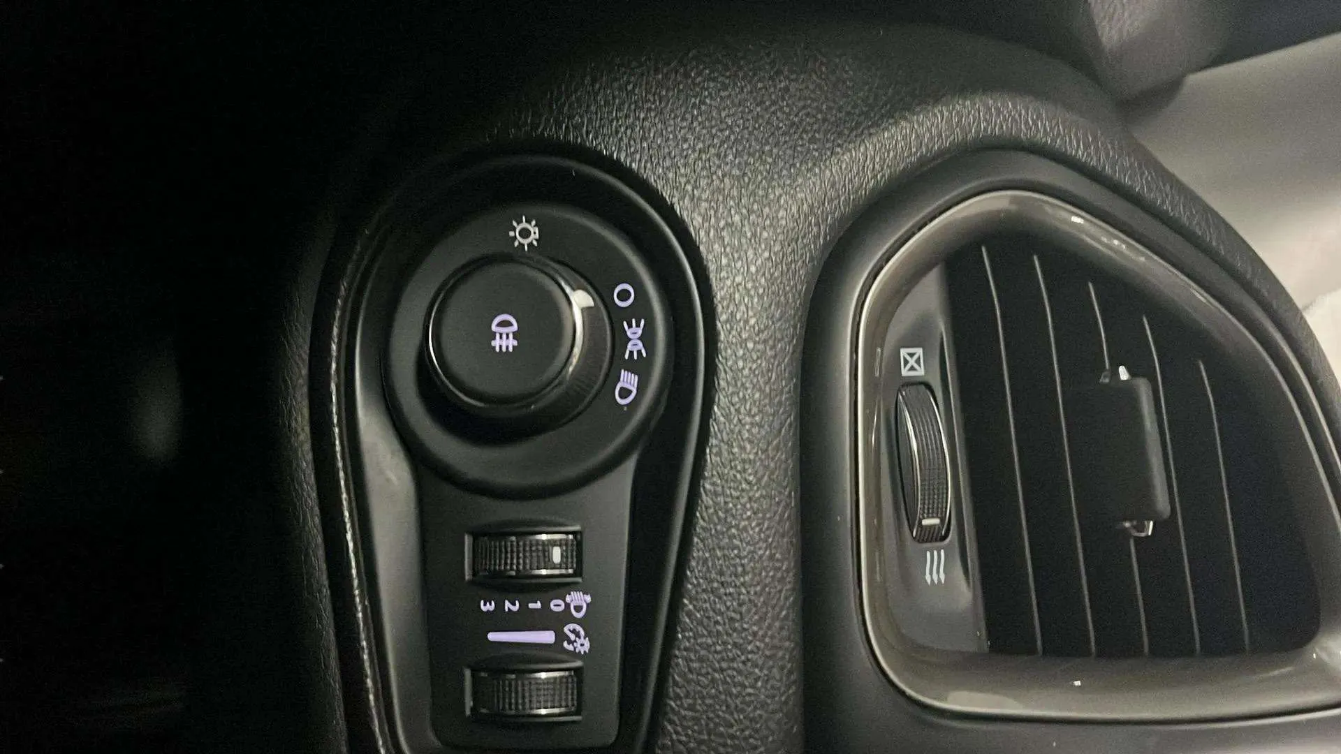 Jeep Renegade Longitude 1.0G 4x2 - foto 21