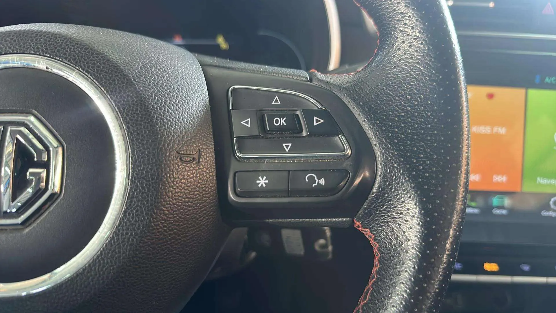 MG ZS 1.5 Luxury - foto 12