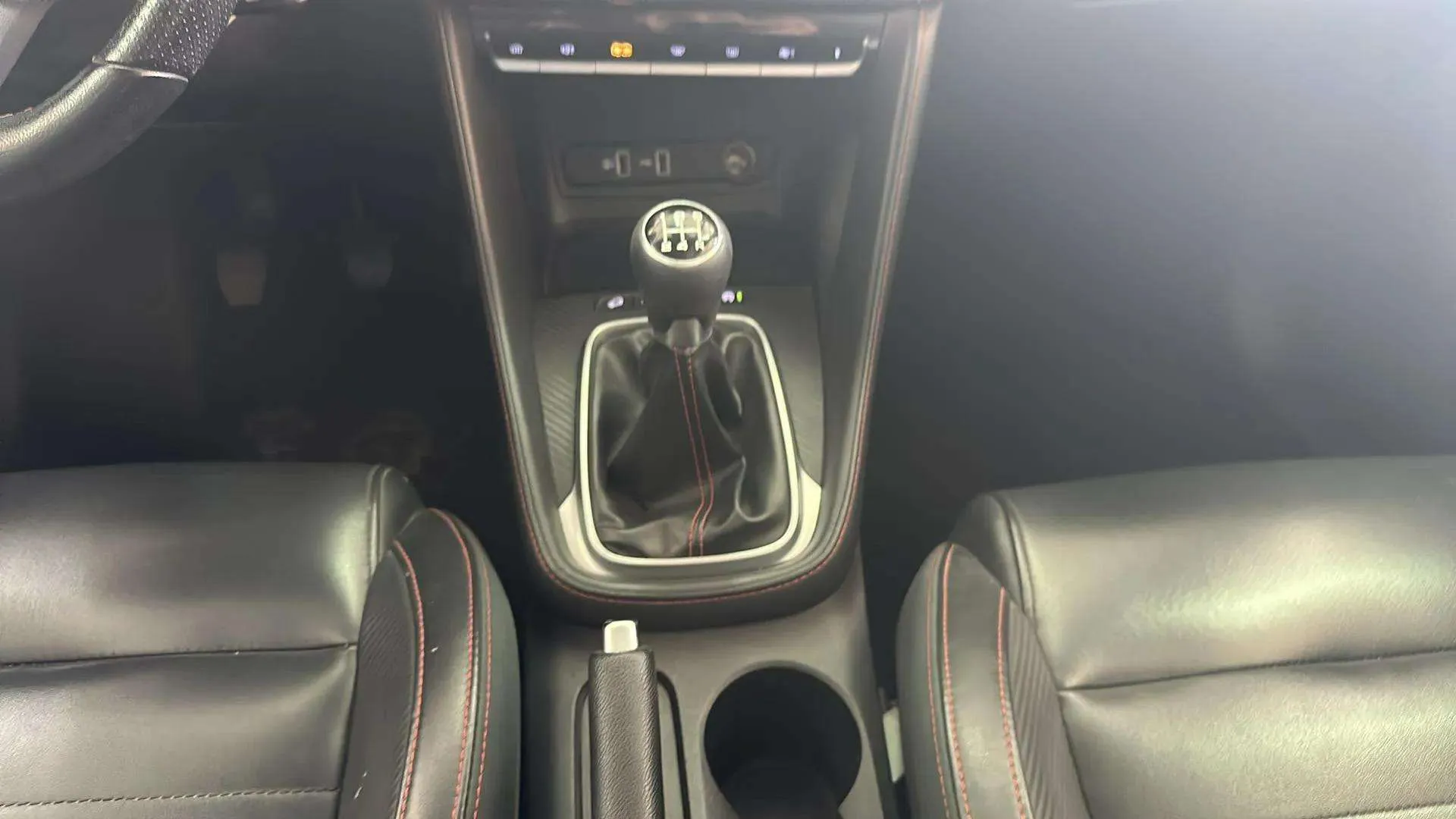 MG ZS 1.5 Luxury - foto 15