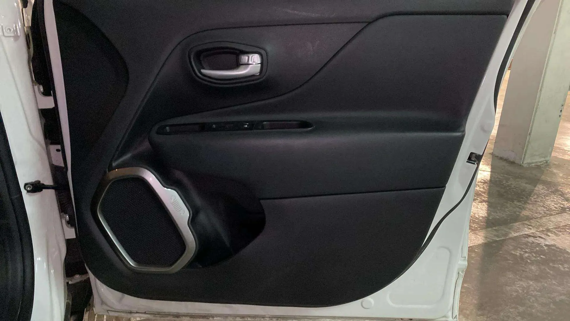 Jeep Renegade Longitude 1.0G 4x2 - foto 22
