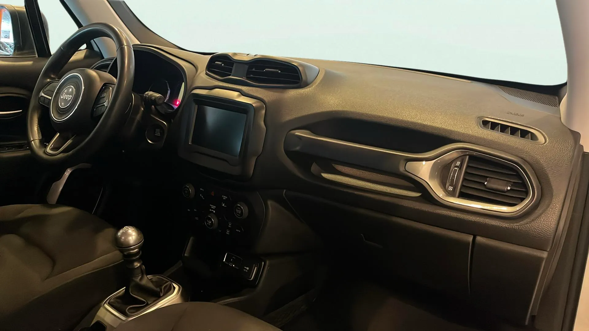 Jeep Renegade Longitude 1.0G 4x2 - foto 18