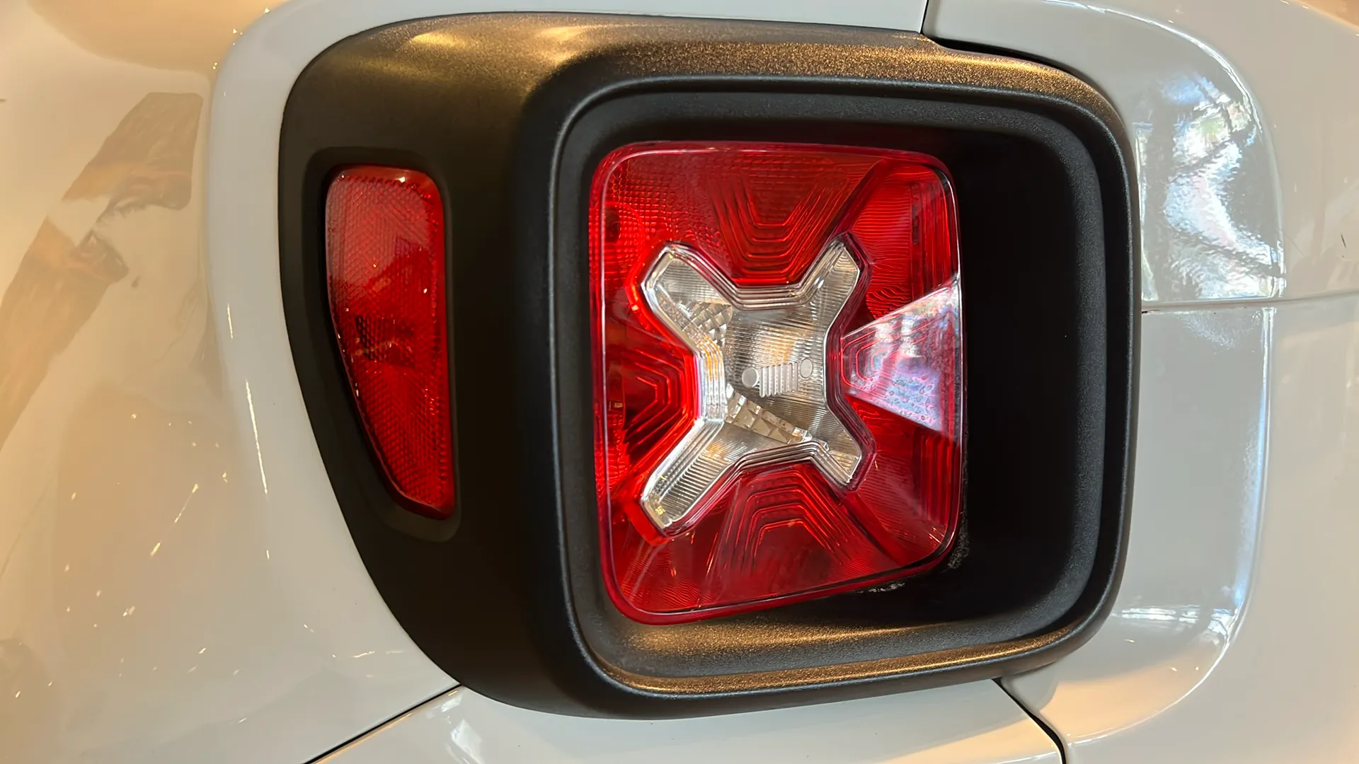 Jeep Renegade Longitude 1.0G 4x2 - foto 28