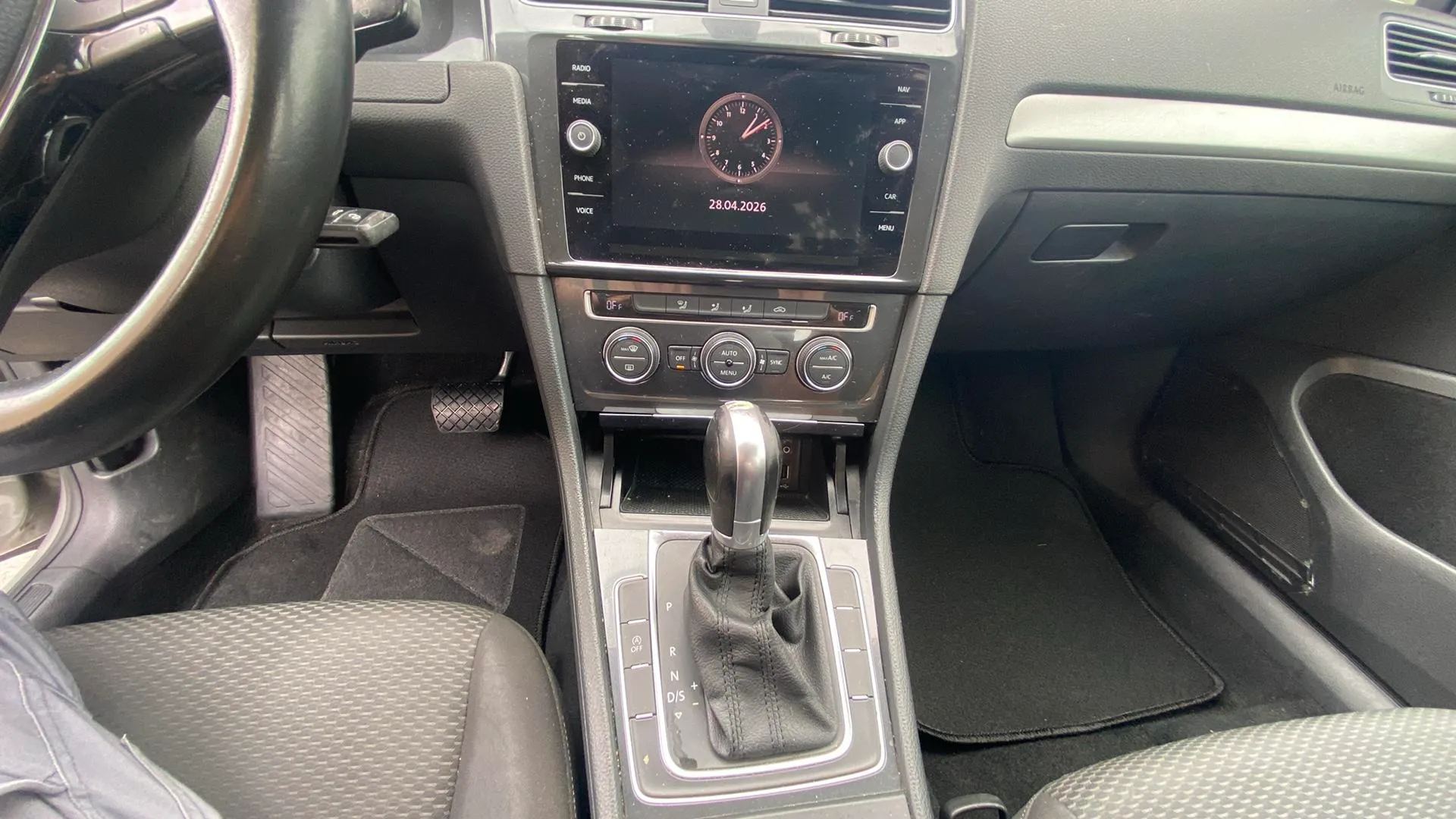 Volkswagen Golf Advance 1.6 TDI DSG - foto 12