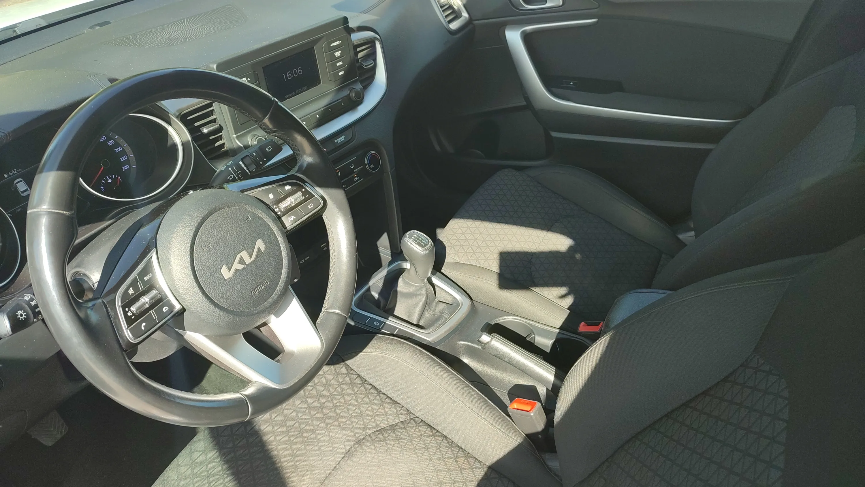 Kia Ceed 1.0 T-GDi Concept - foto 9