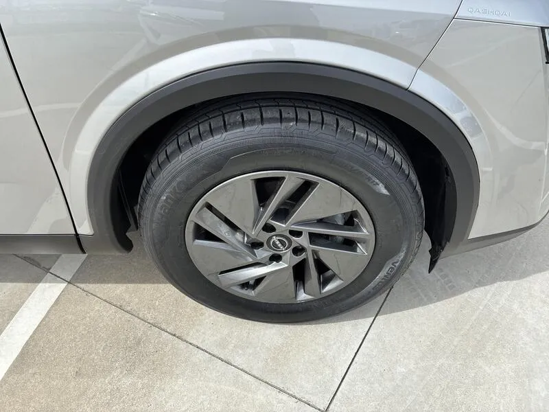 Nissan Qashqai DIG-T Acenta - foto 12