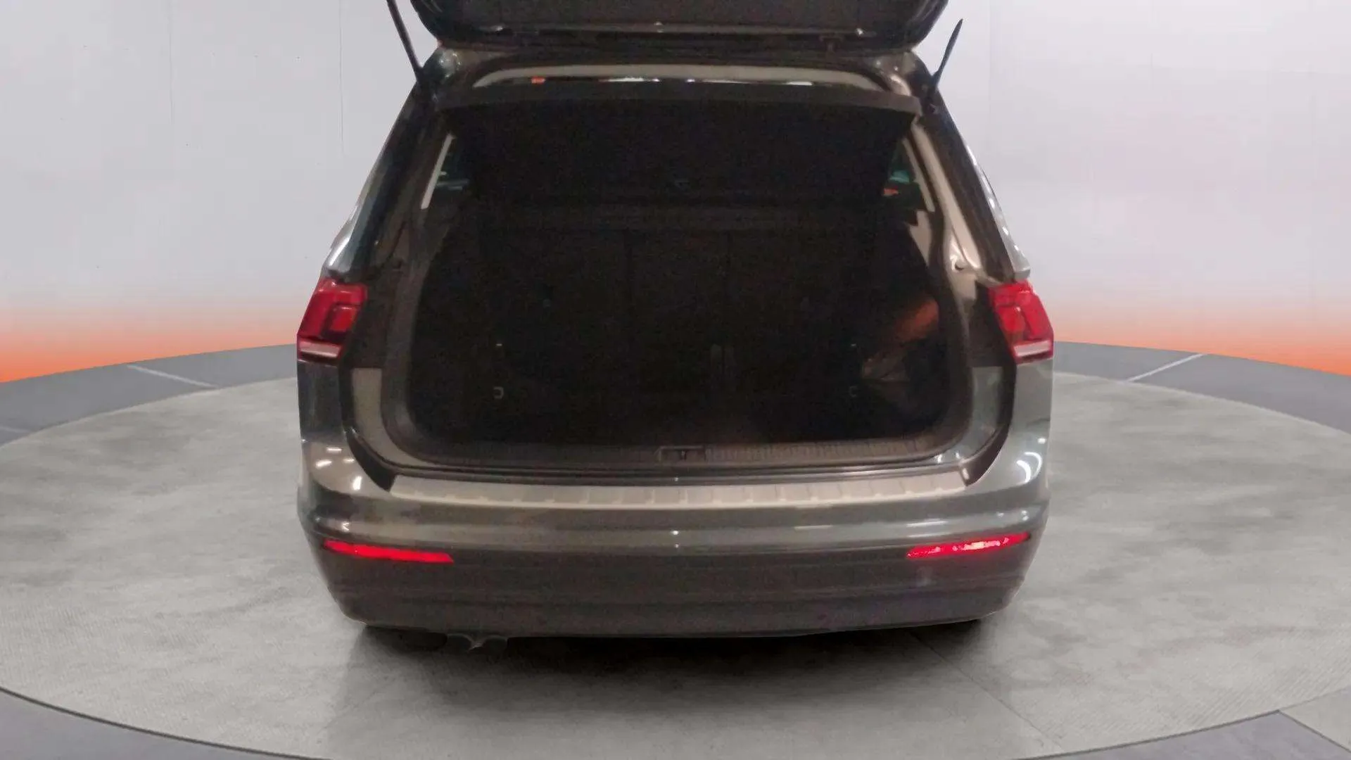 Volkswagen Tiguan Edition 1.4 TSI - foto 29