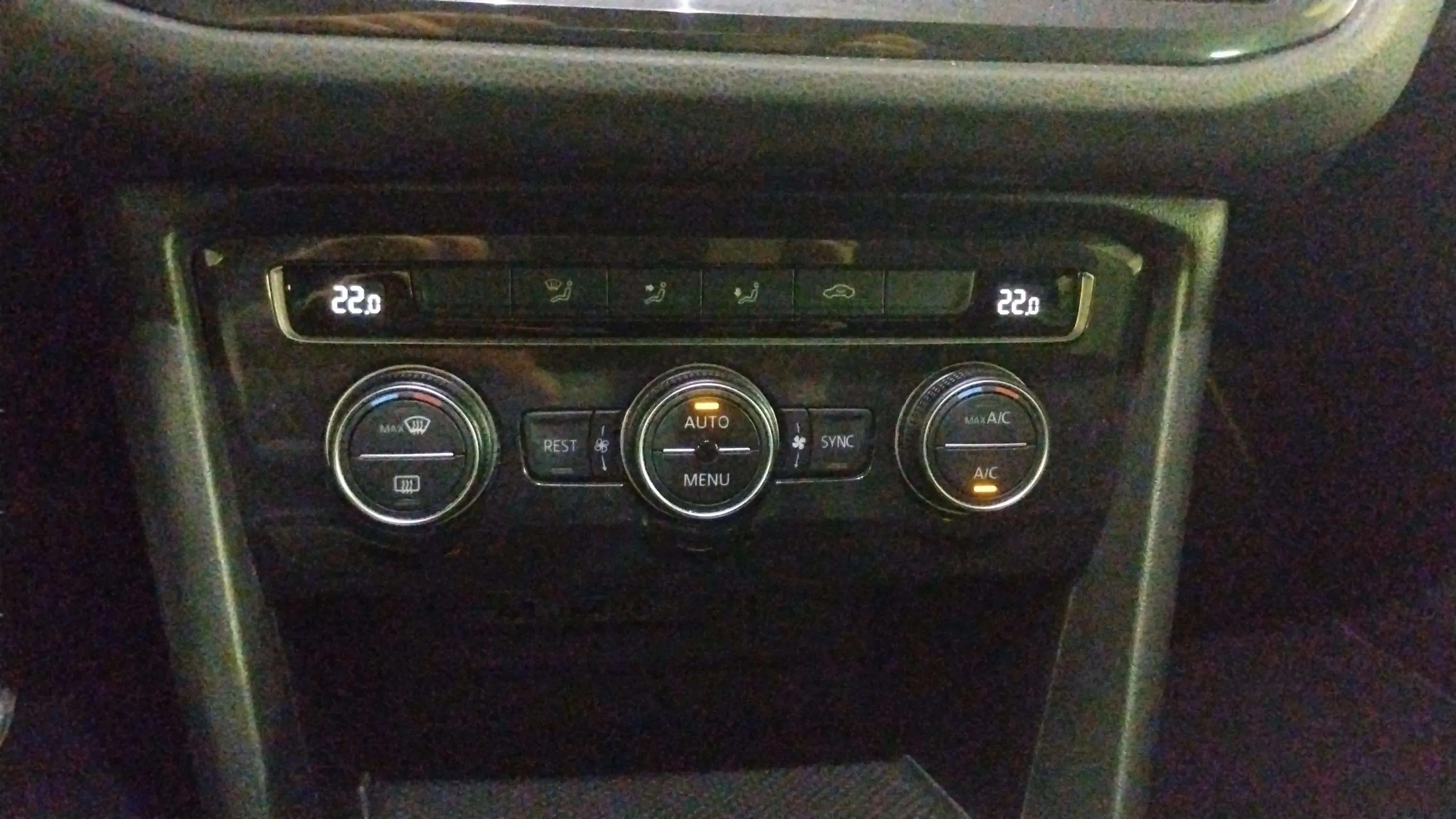 Volkswagen Tiguan Edition 1.4 TSI - foto 21