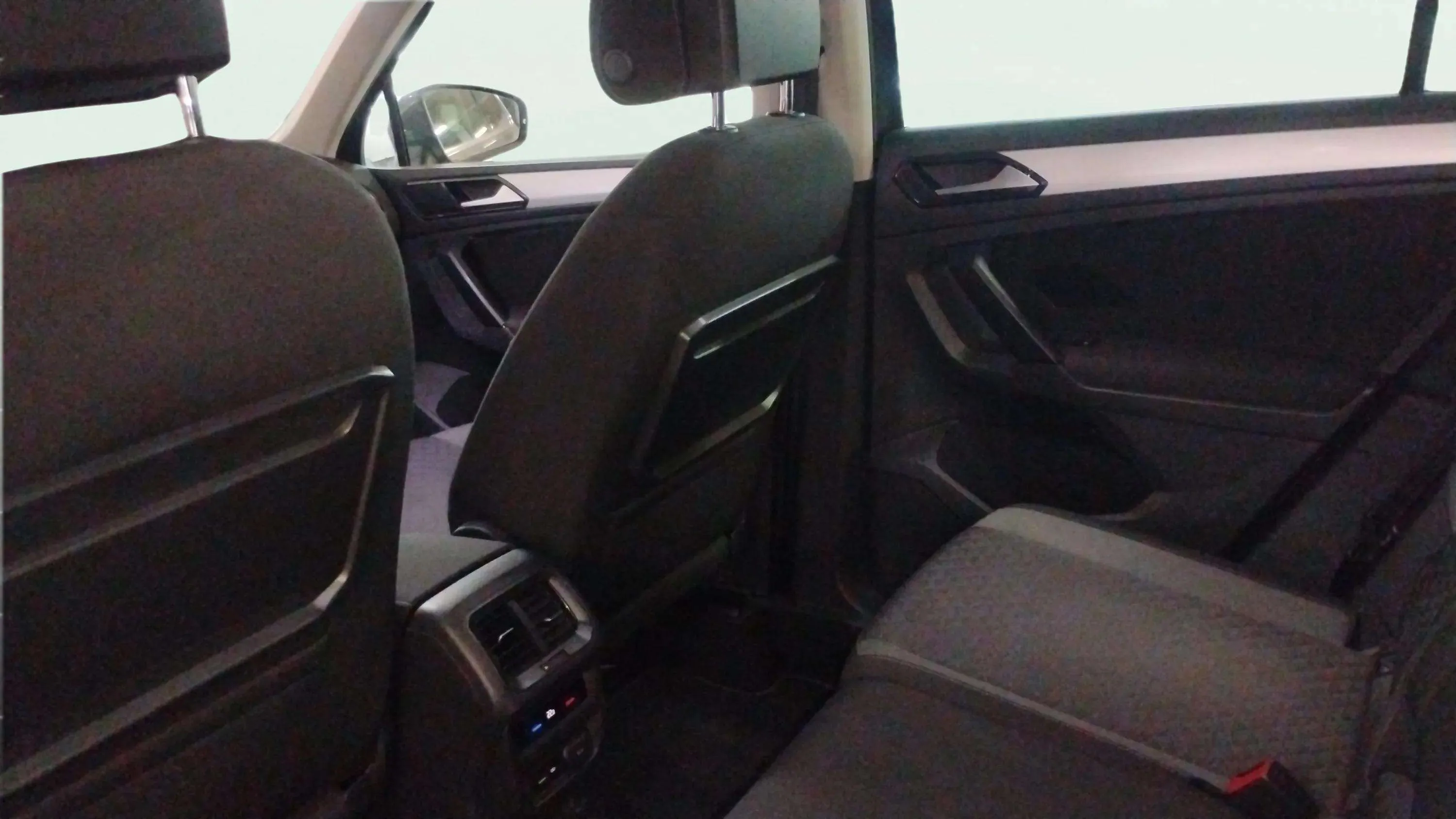 Volkswagen Tiguan Edition 1.4 TSI - foto 12