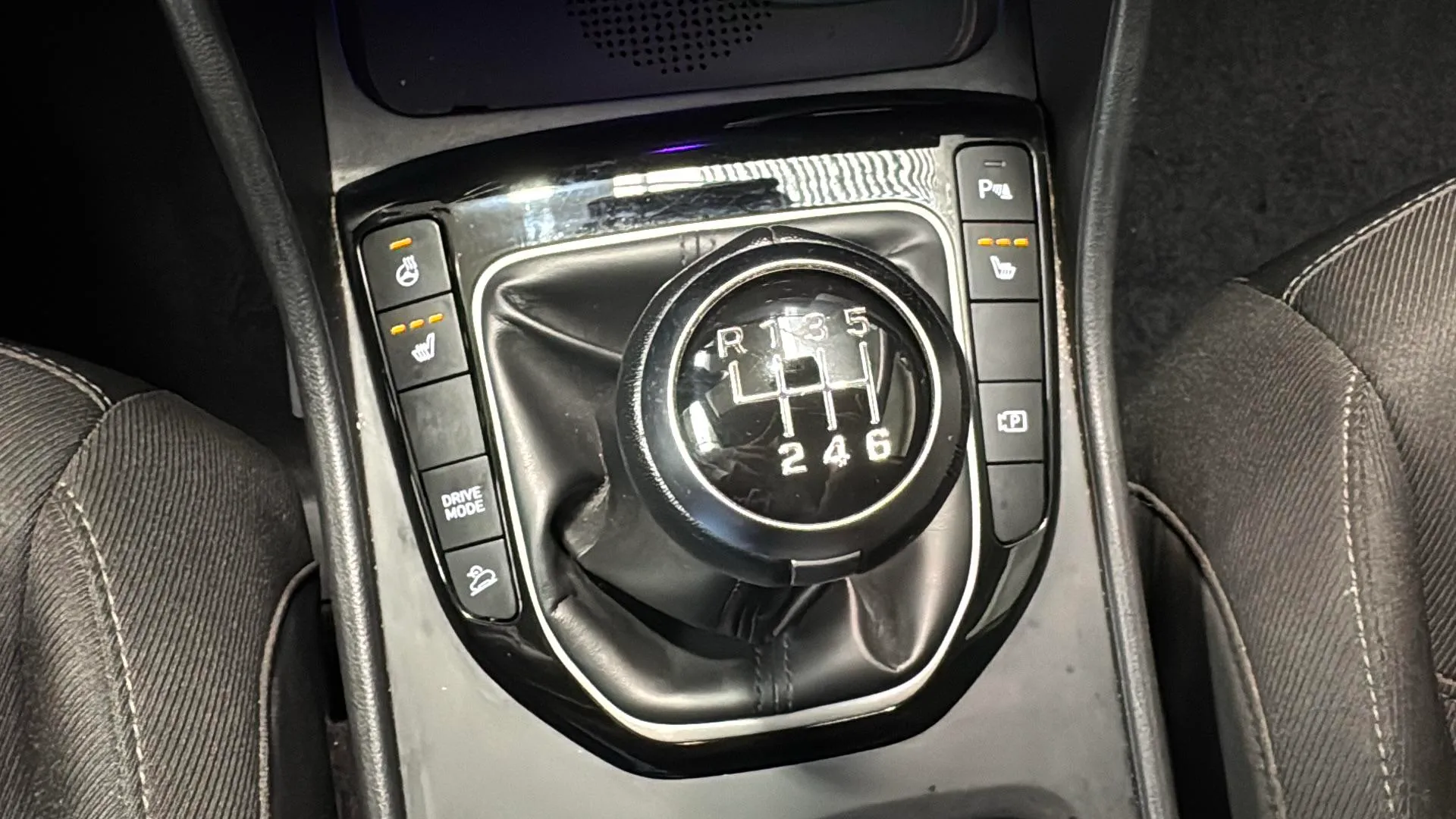 Hyundai Tucson 1.6 T-GDi 48V Maxx - foto 19