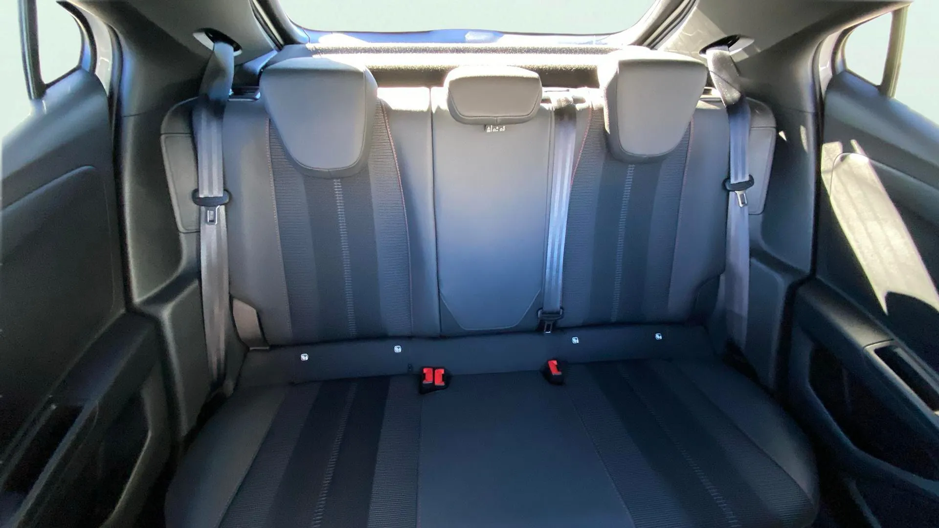 Opel Mokka 1.2 T GS - foto 23