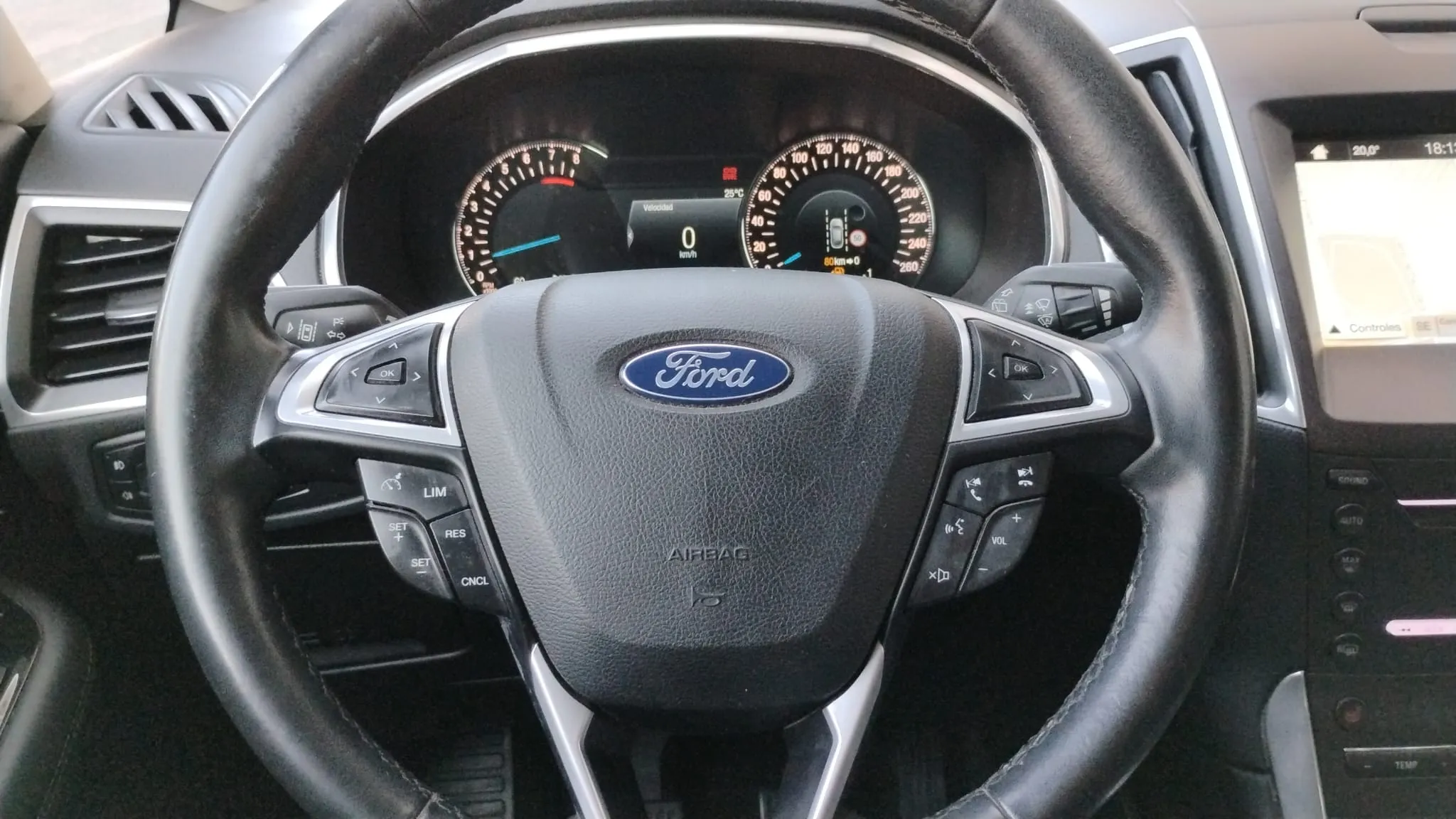 Ford S-Max 1.5 EcoBoost Titanium - foto 11
