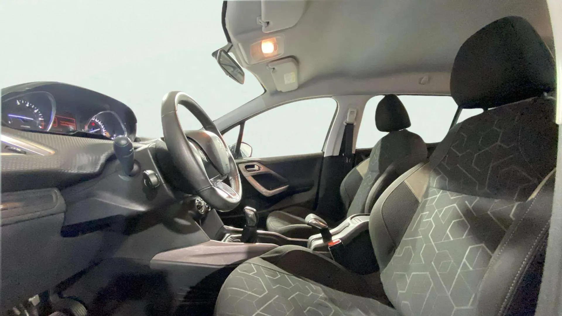 Peugeot 2008 Style 1.2L PureTech - foto 13