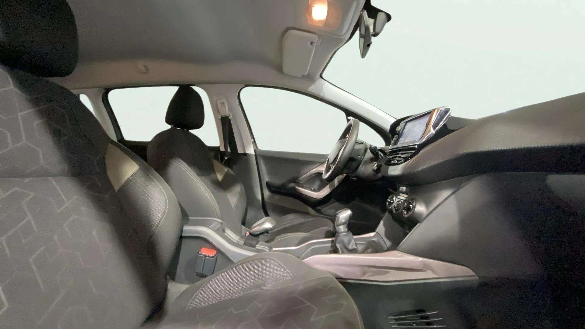Peugeot 2008 Style 1.2L PureTech - foto 14