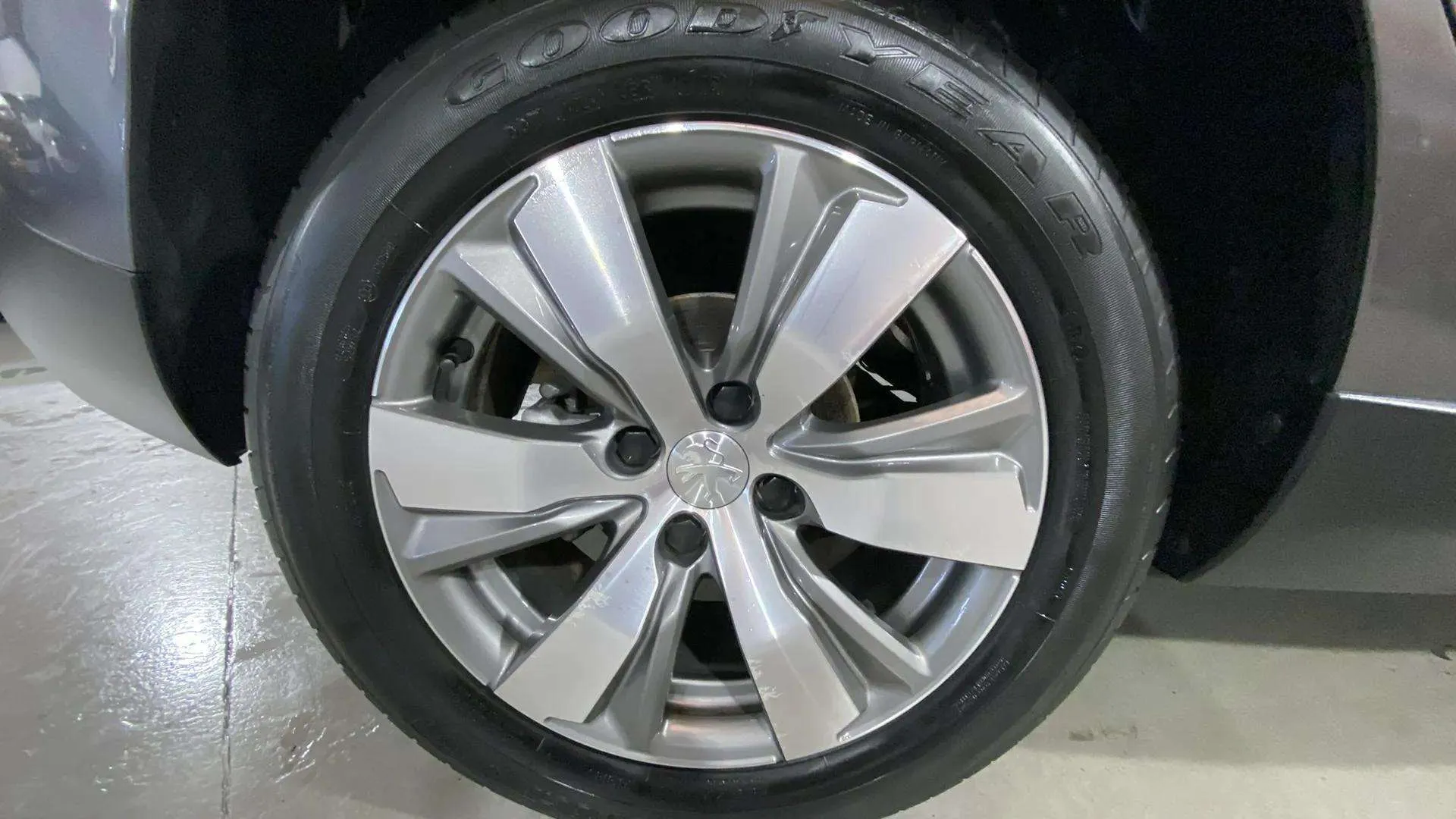 Peugeot 2008 Style 1.2L PureTech - foto 22