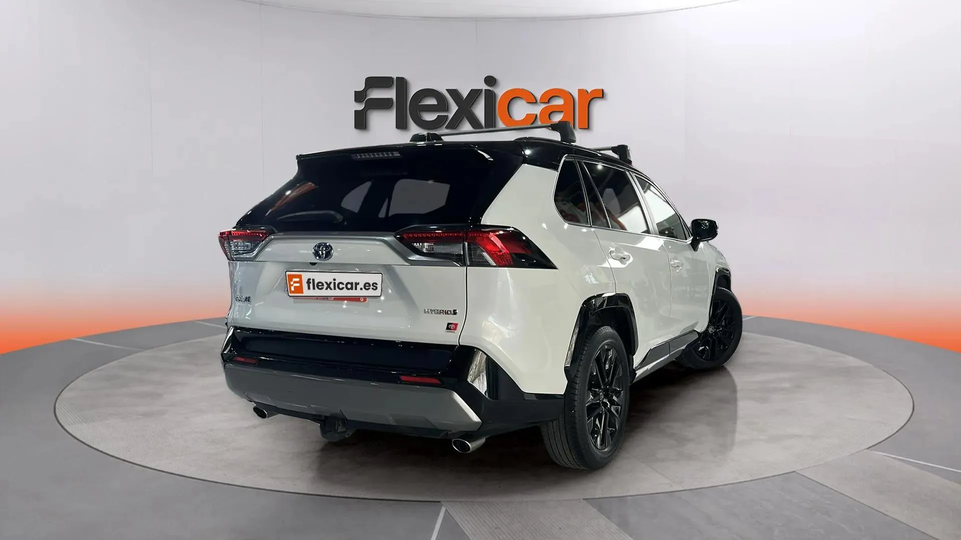 Toyota RAV4 2.5l 220H Style - foto 7