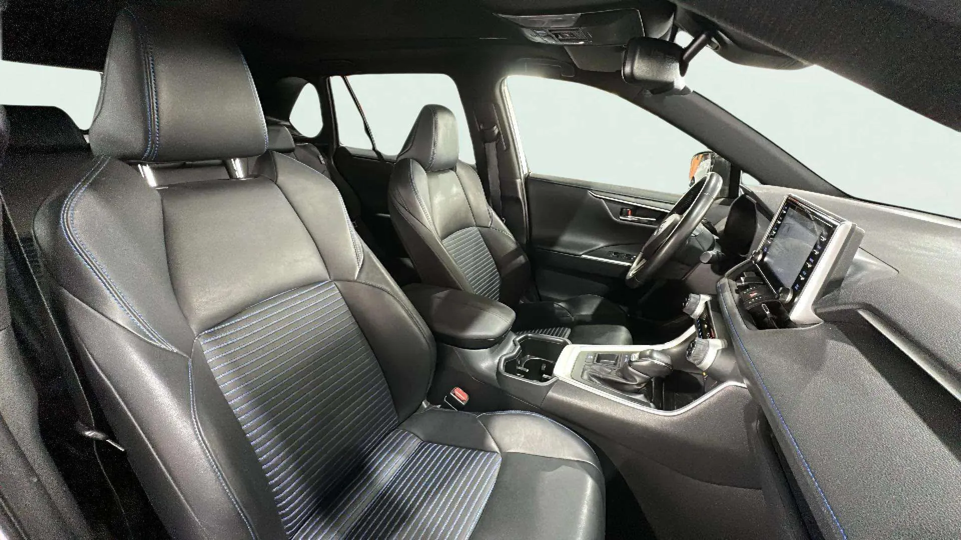 Toyota RAV4 2.5l 220H Style - foto 16