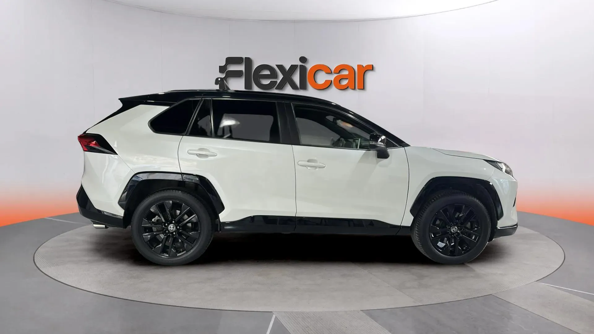 Toyota RAV4 2.5l 220H Style - foto 8
