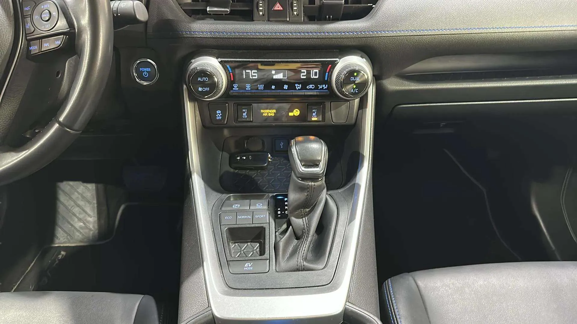 Toyota RAV4 2.5l 220H Style - foto 10