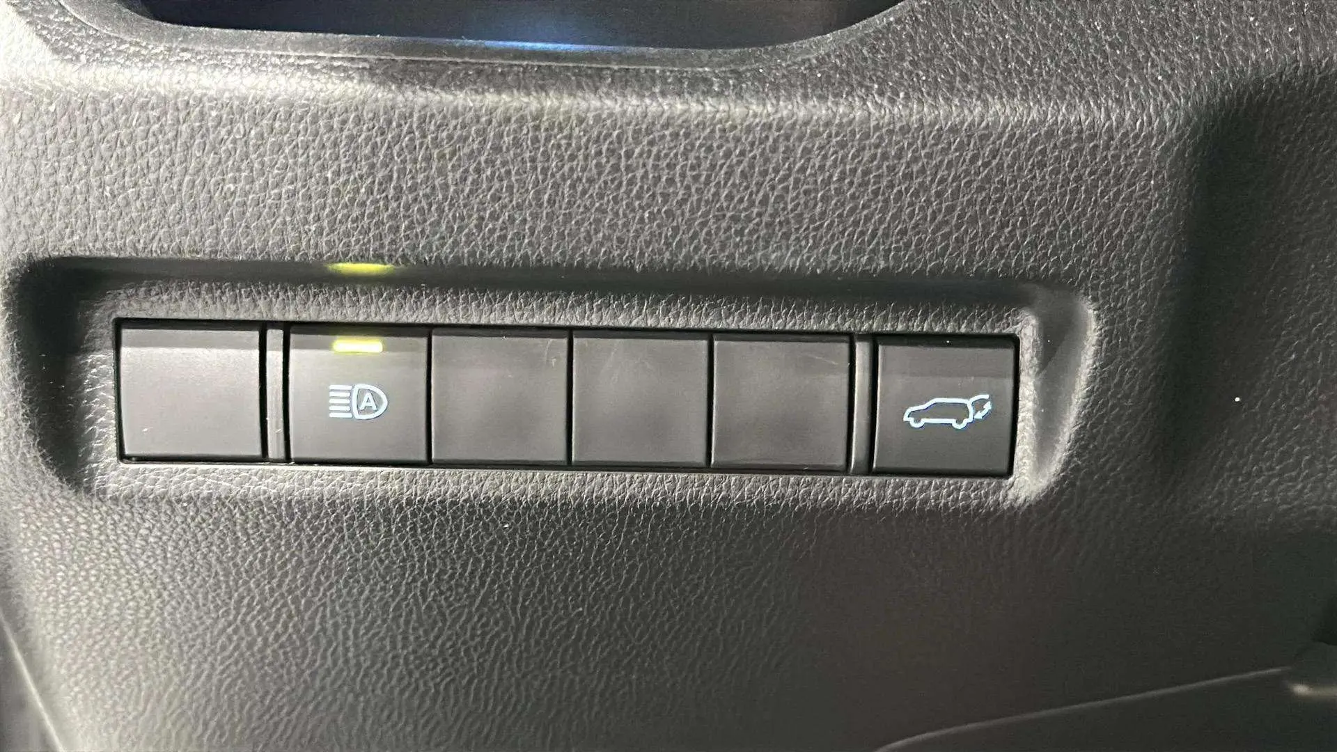 Toyota RAV4 2.5l 220H Style - foto 13