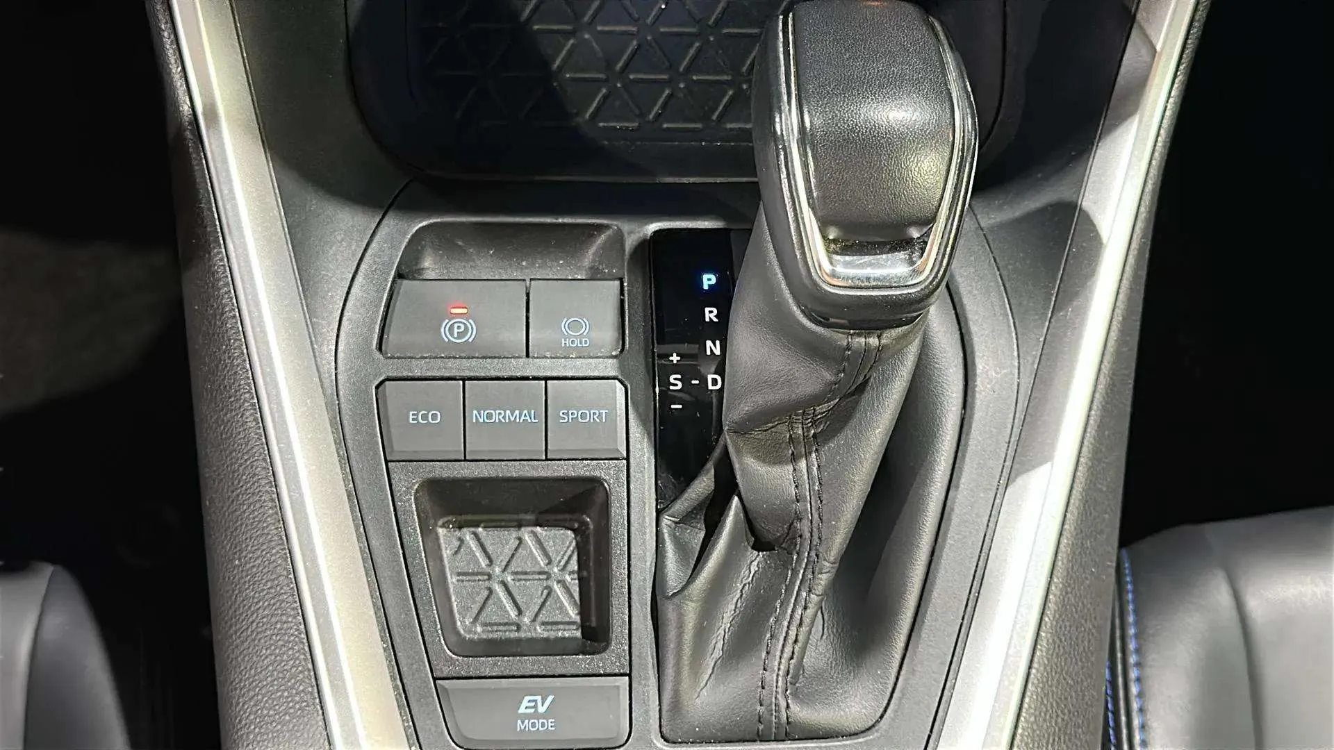 Toyota RAV4 2.5l 220H Style - foto 15