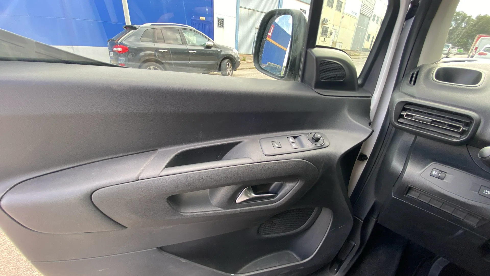 Peugeot Partner 1.5HDI 2025 - foto 9