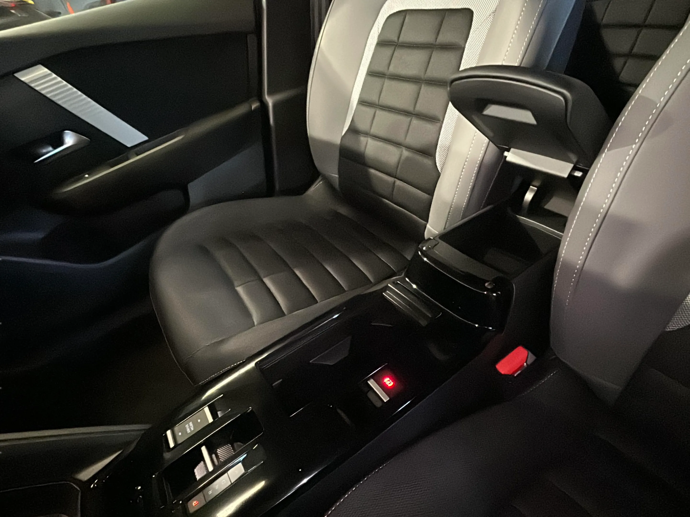 Citroën C4 Hybrid 110 ë-DCS6 You - foto 27