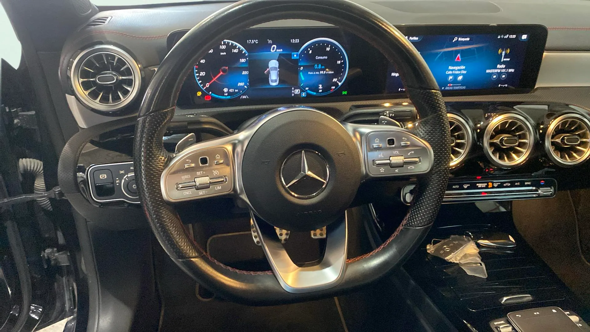 Mercedes-Benz CLA 180 - foto 10